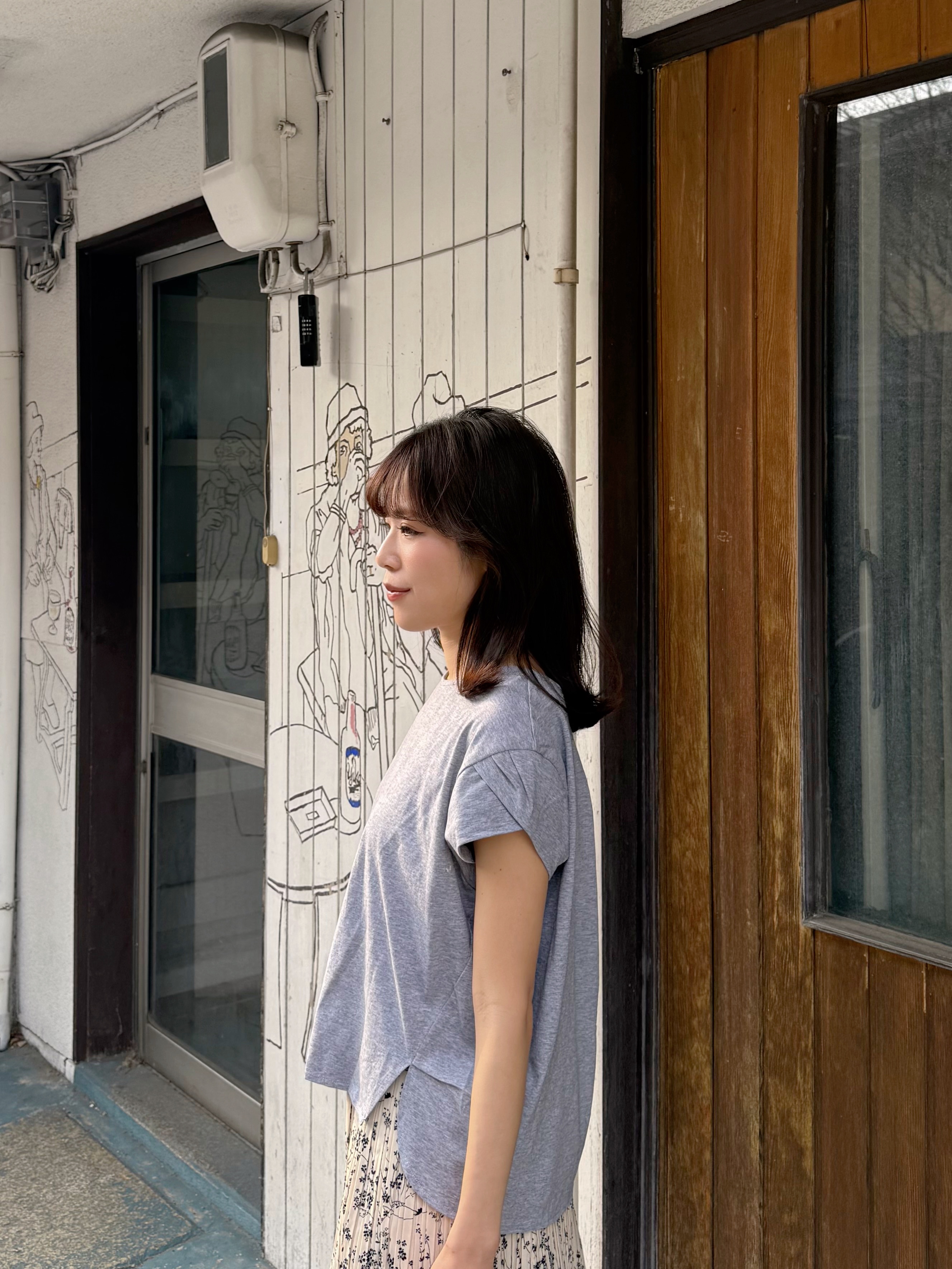 基礎款淨色花瓣手袖綿上衣