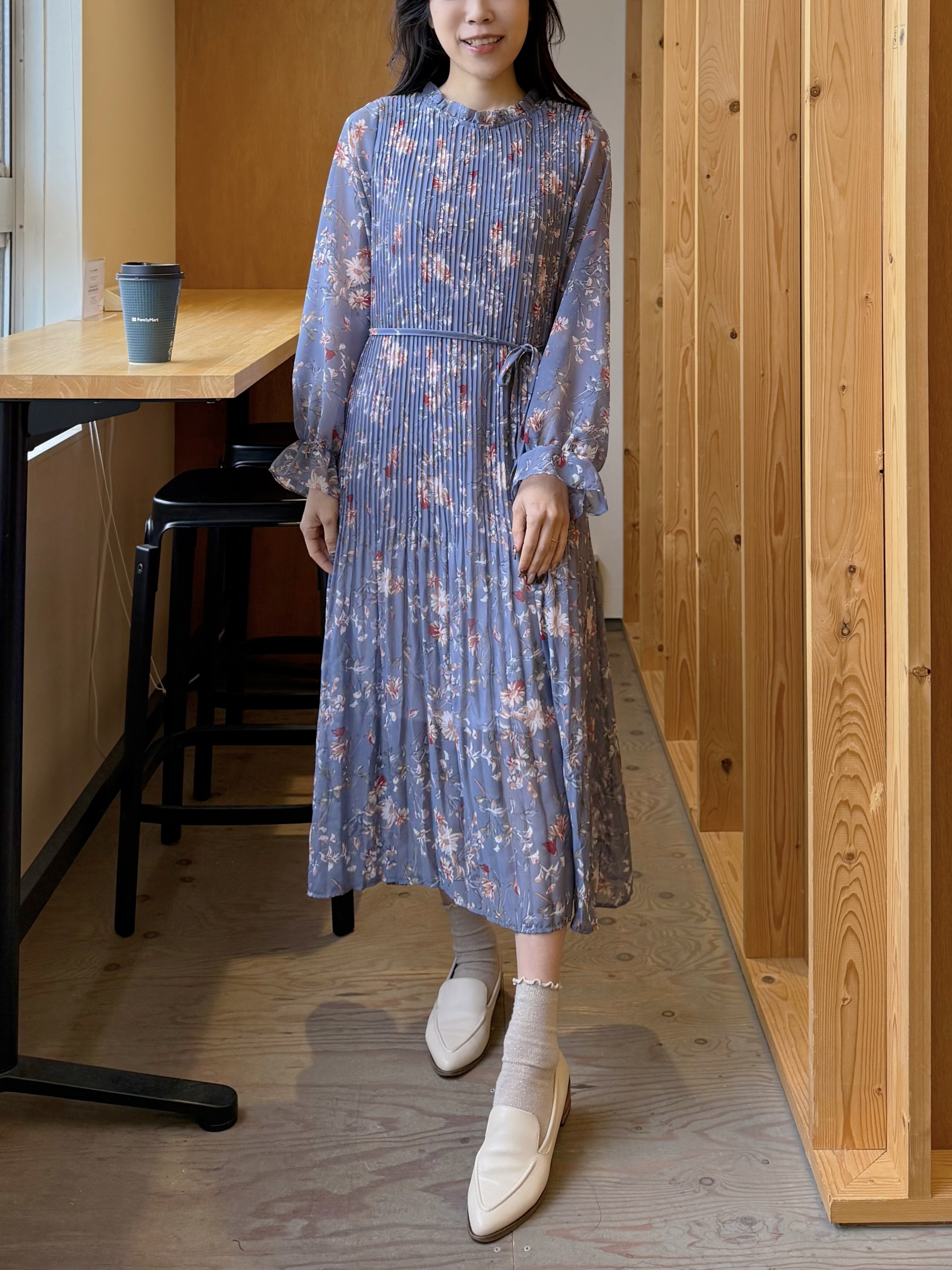 百褶印花雪紡蝴蝶結腰帶連身裙