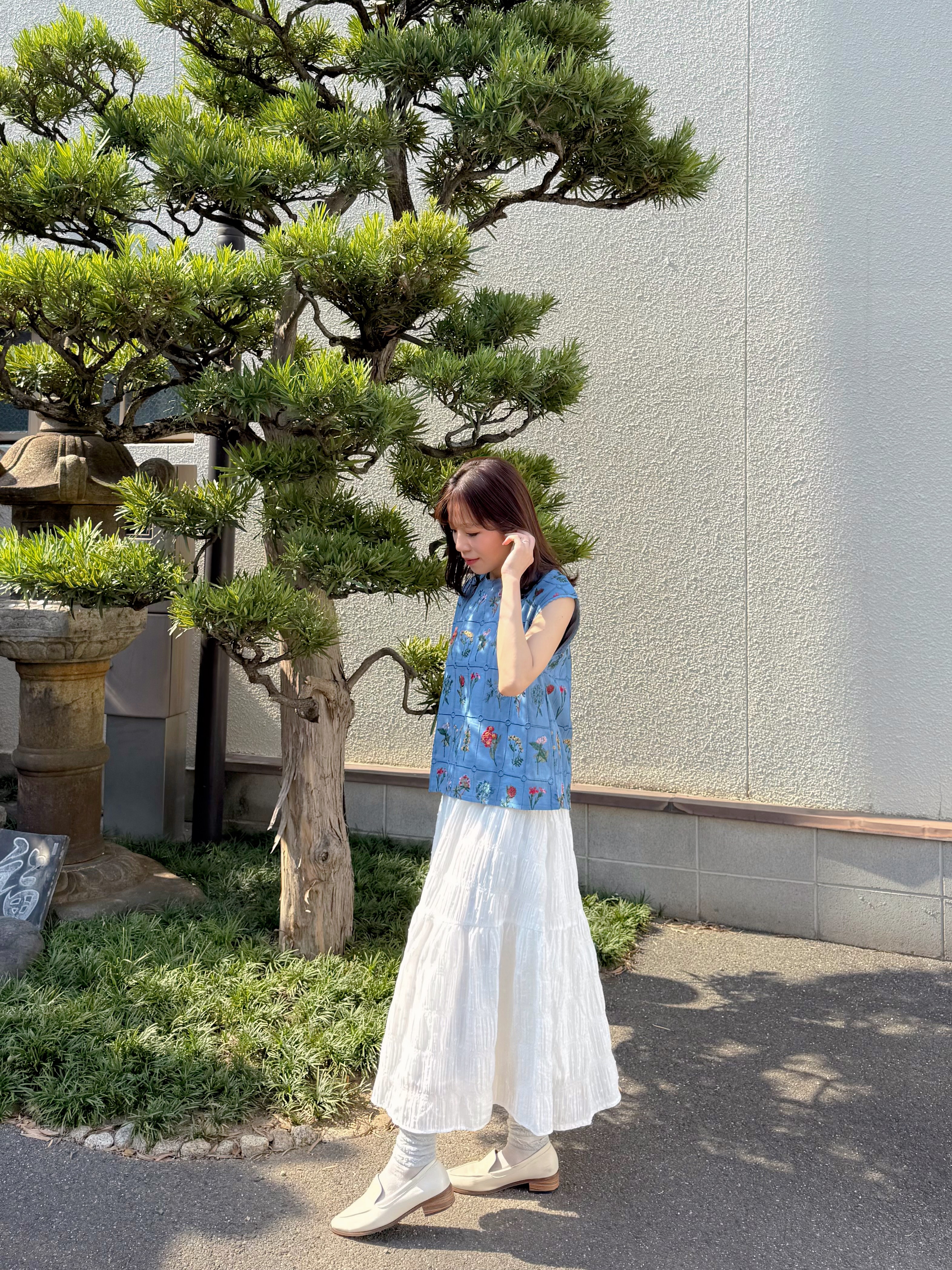 花花刺繡半袖上衣
