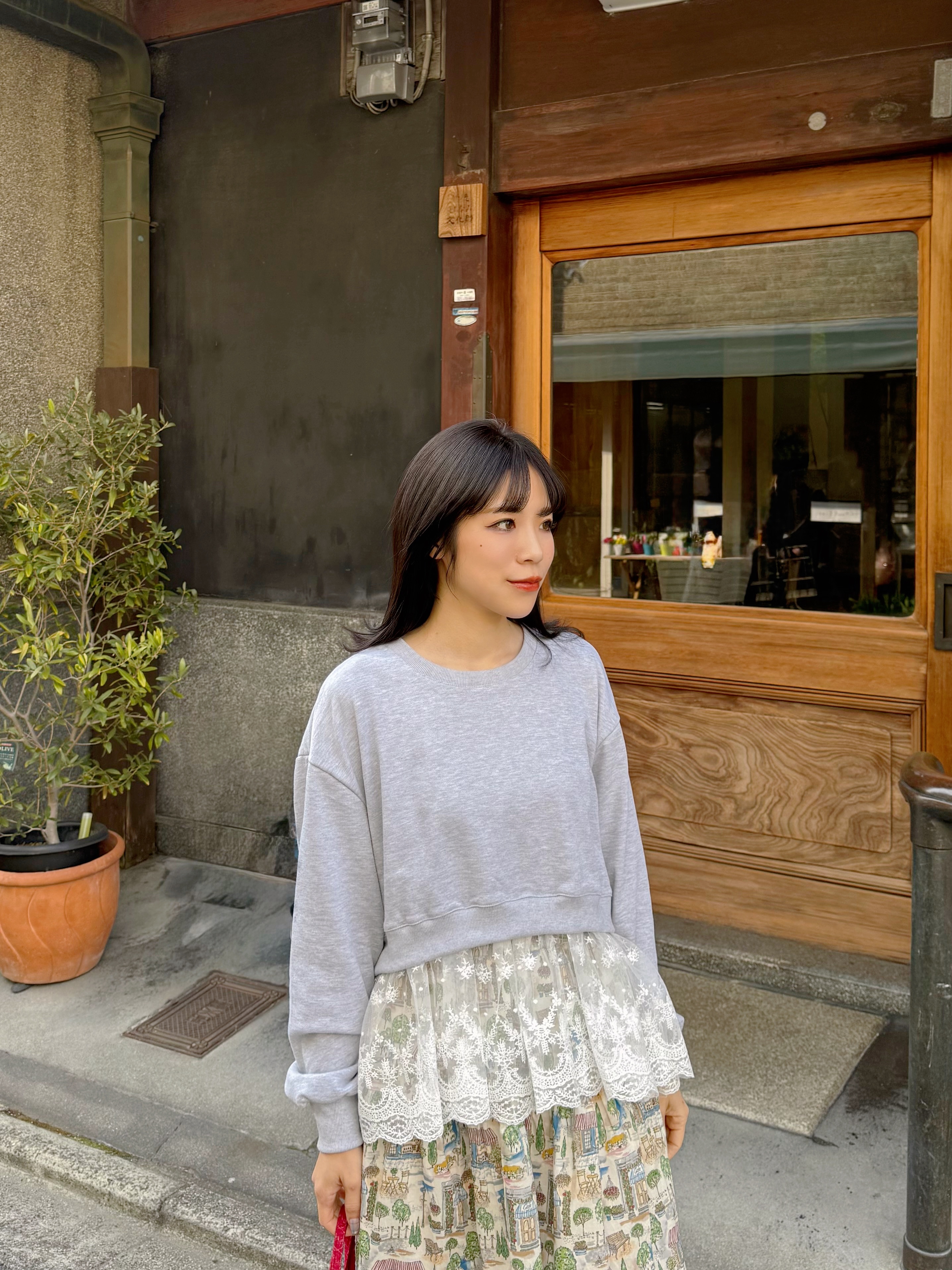 蕾絲傘擺無加厚衛衣