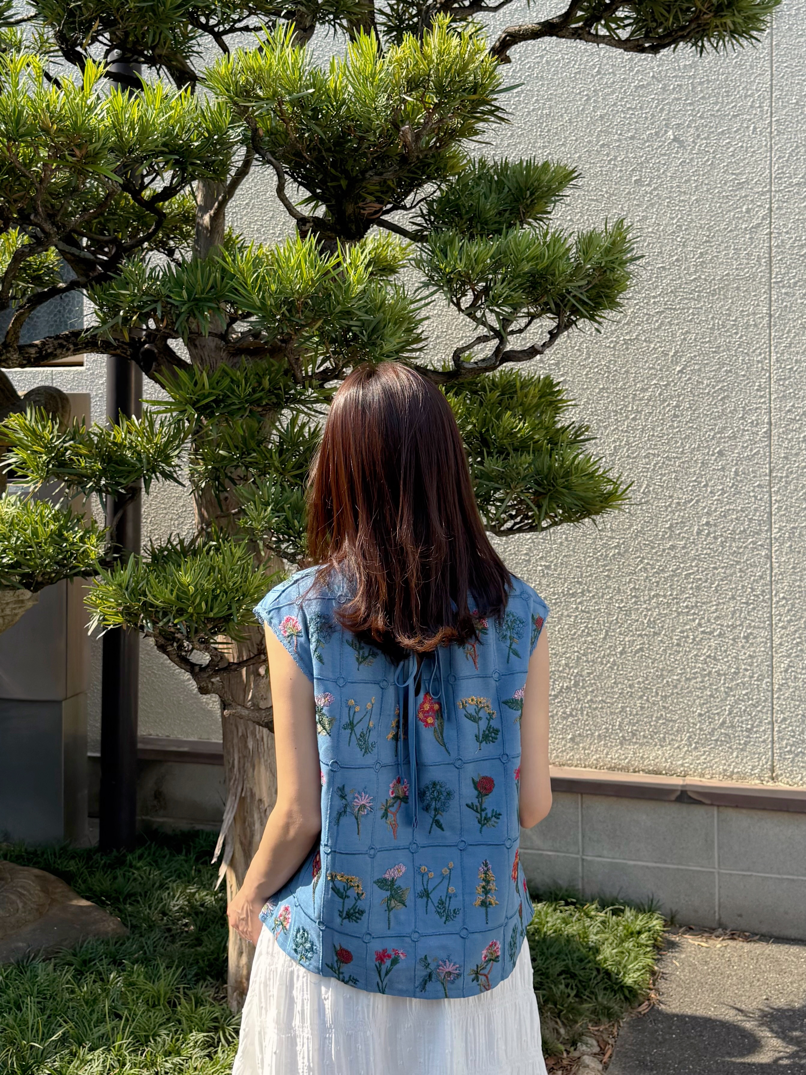 花花刺繡半袖上衣