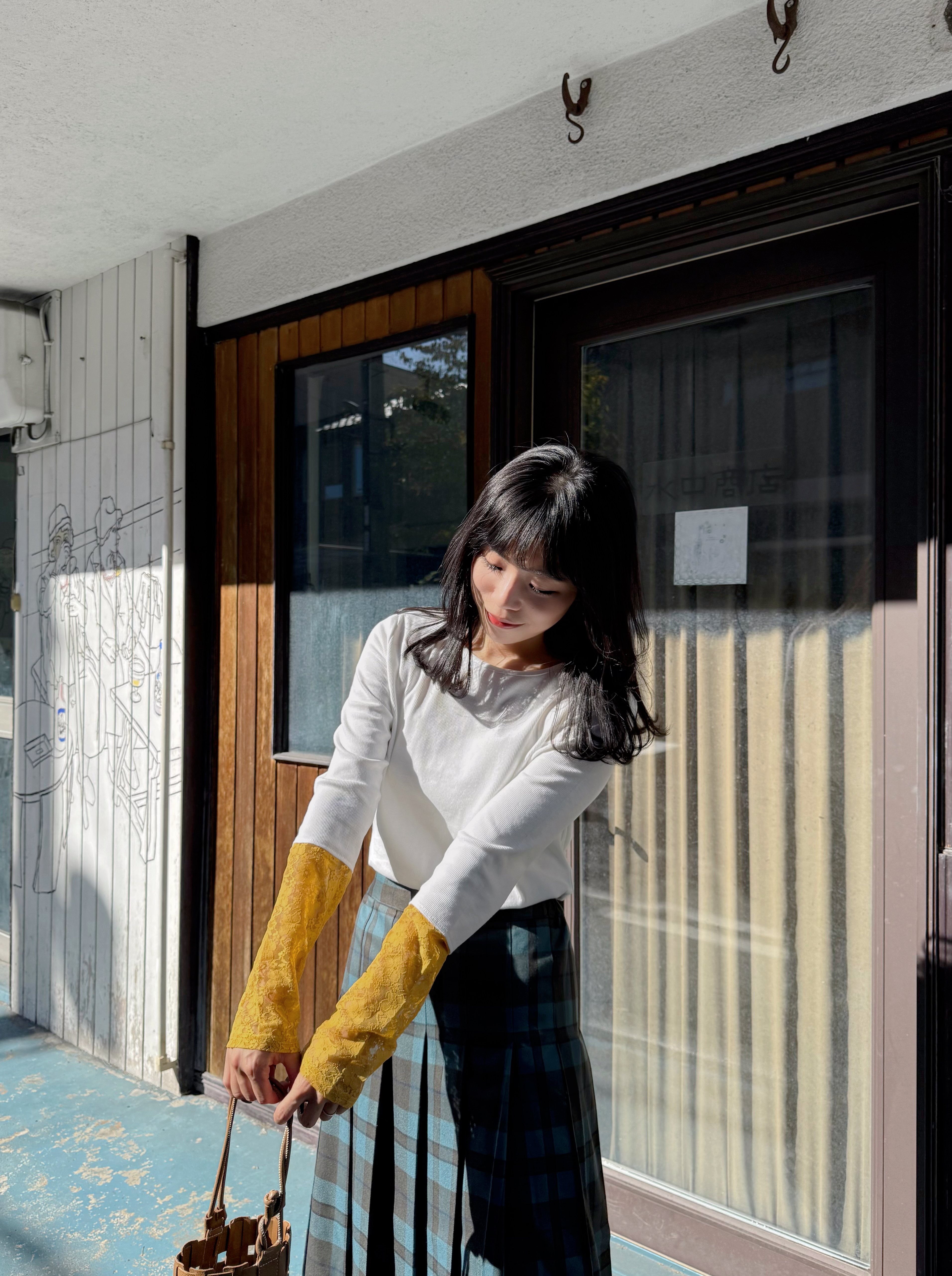 12色•蕾絲/ 閃閃拼袖半透上衣