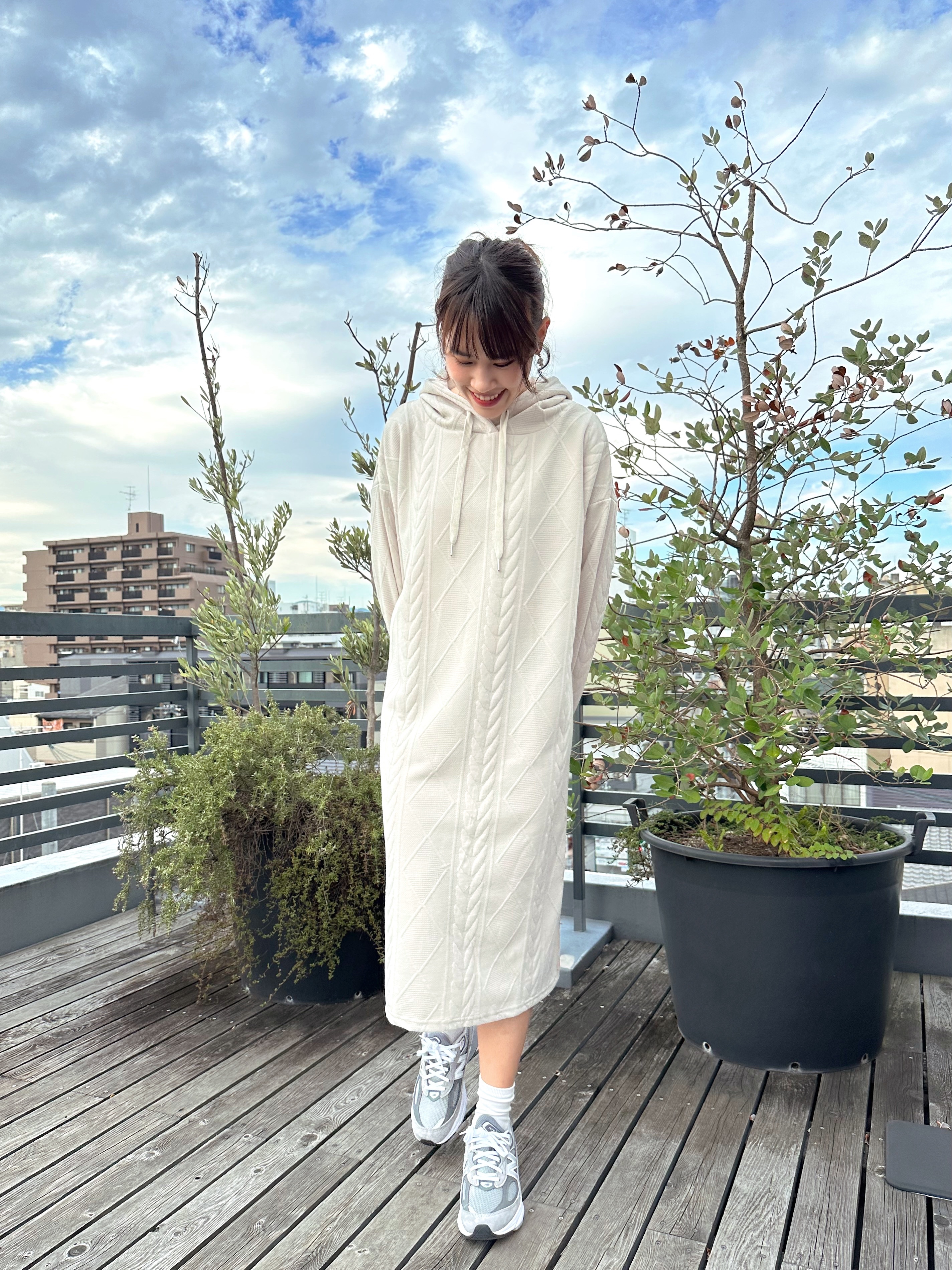 連帽壓花衛衣連身裙