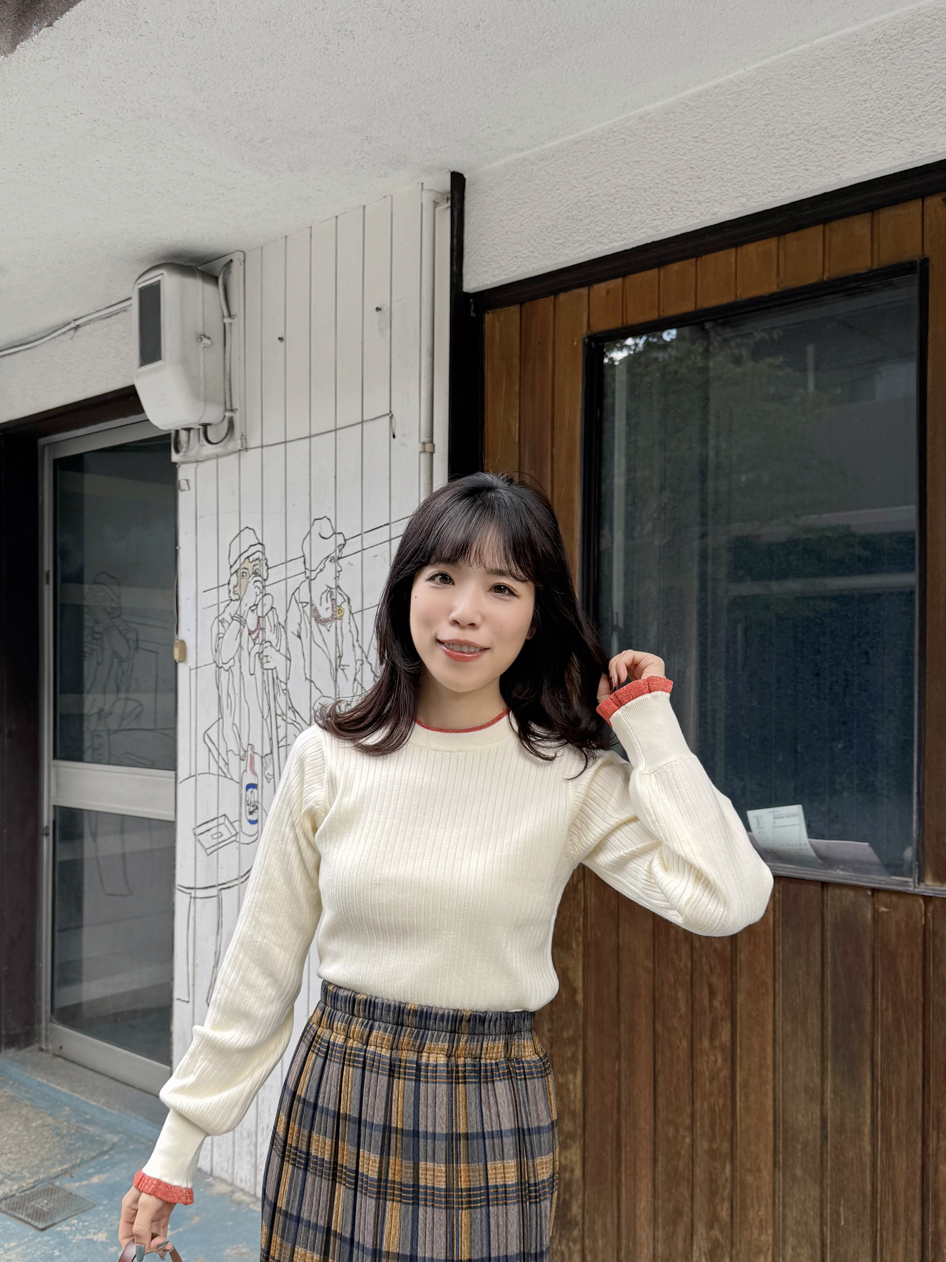 14色•領位微閃拼色泡泡袖針織上衣