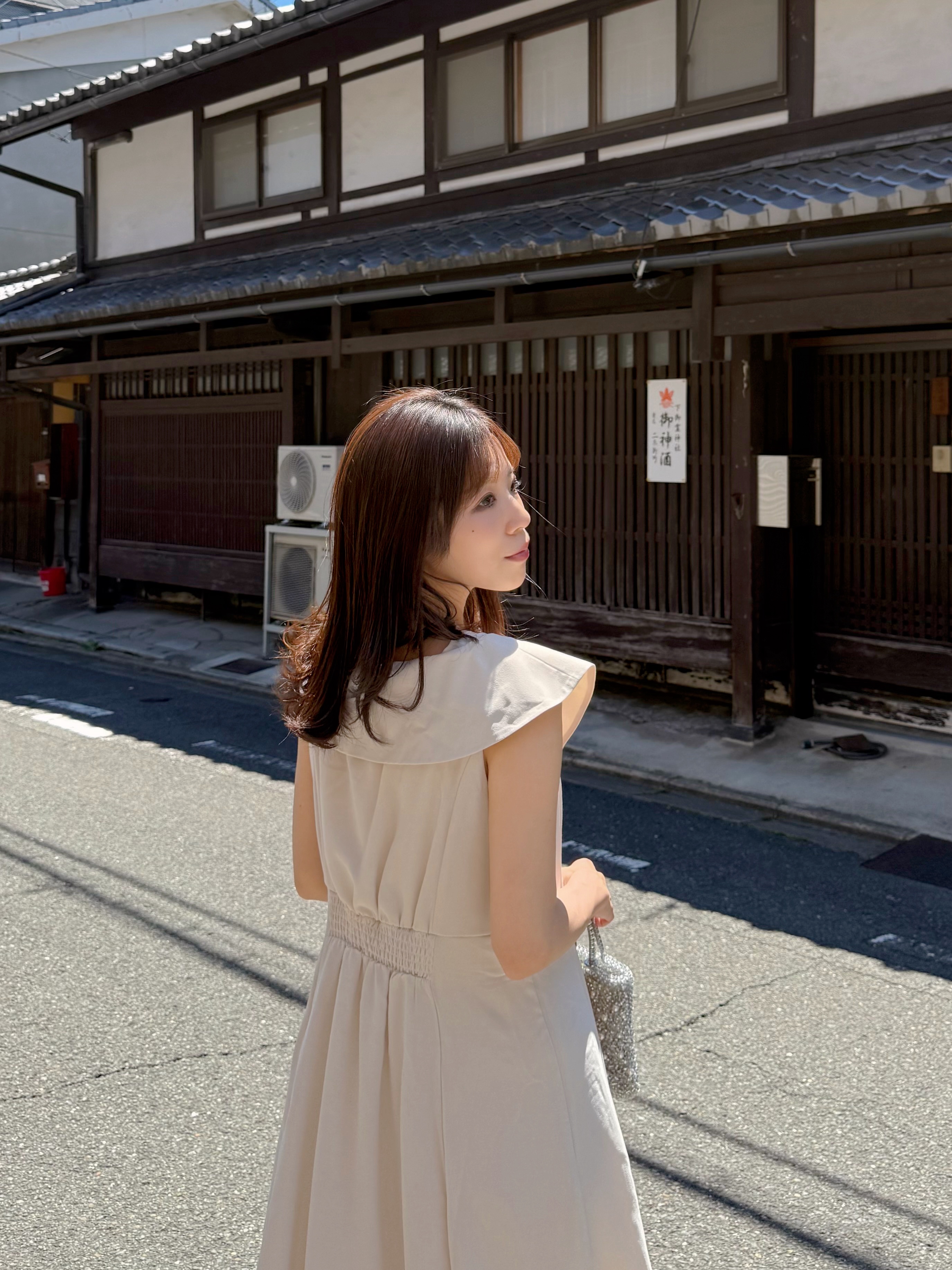 TimeSale•2色•不規則領排扣雪紡連身裙