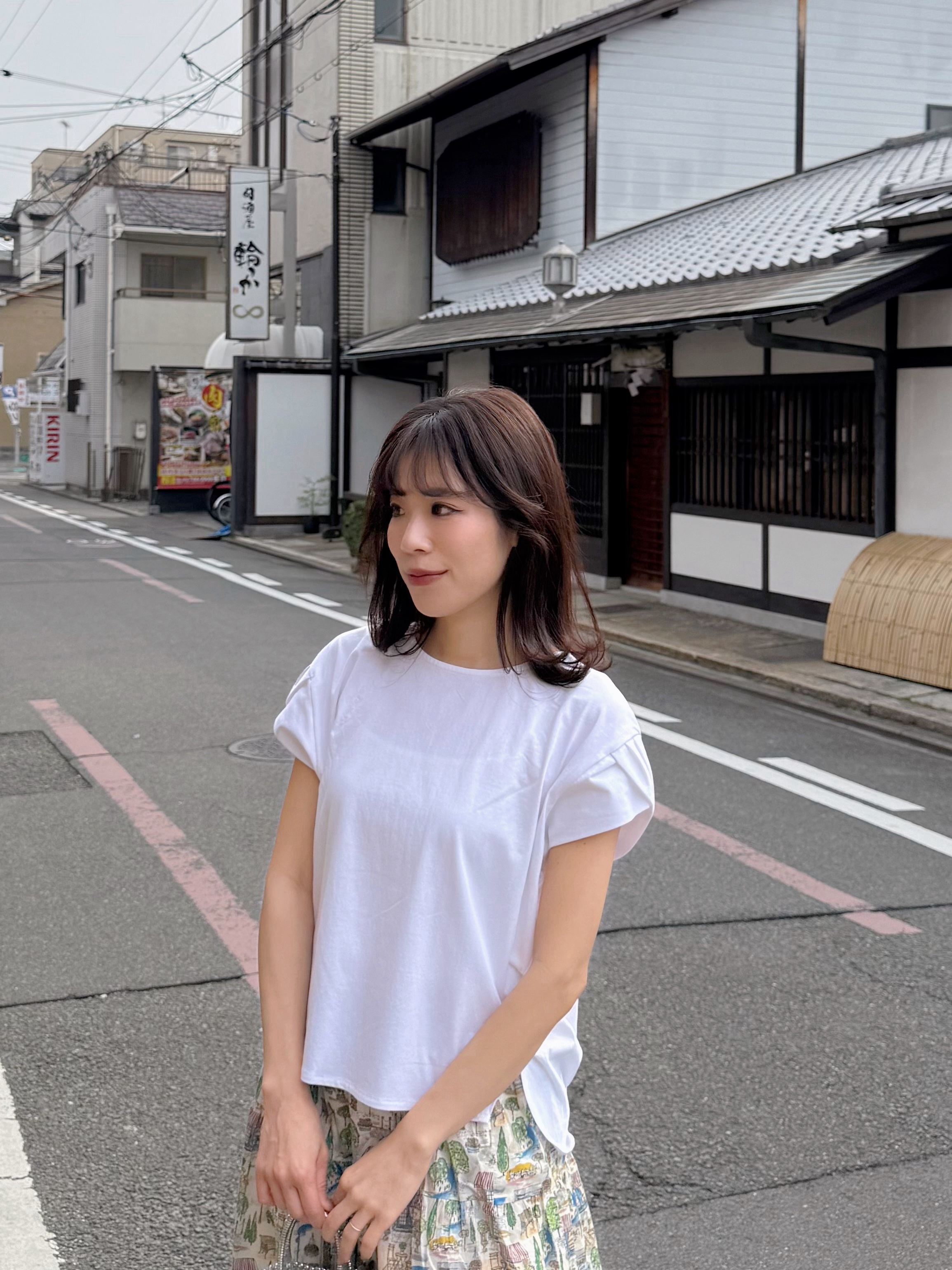 基礎款淨色花瓣手袖綿上衣