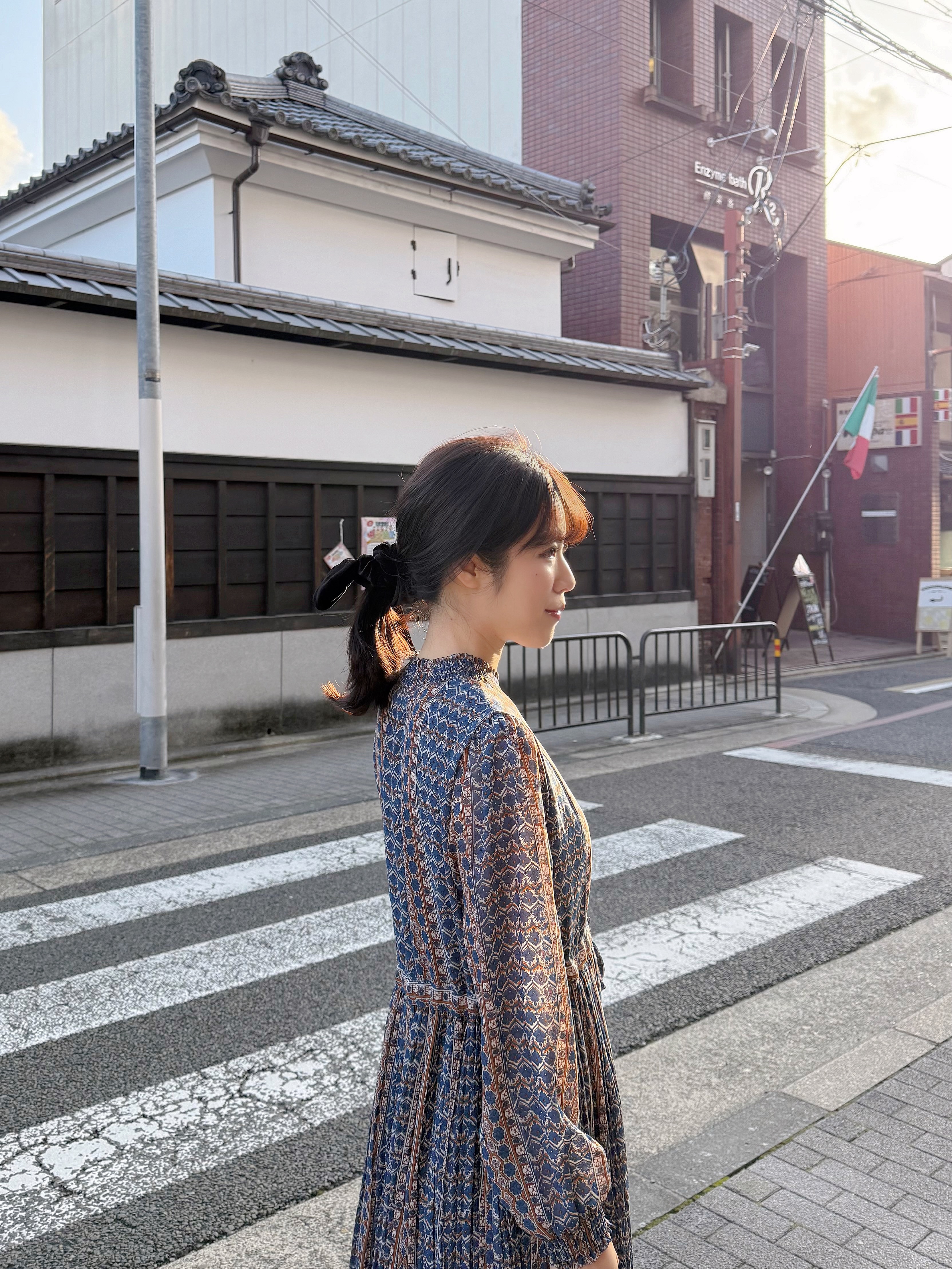 深藍拼色復古印花雪紡連身裙