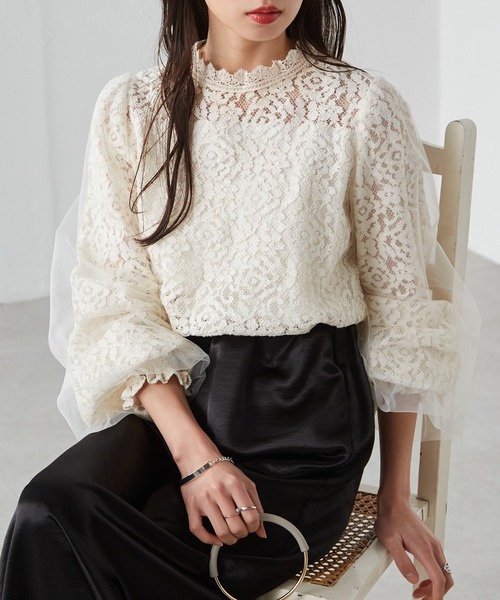 紗紗泡泡袖蕾絲上衣
