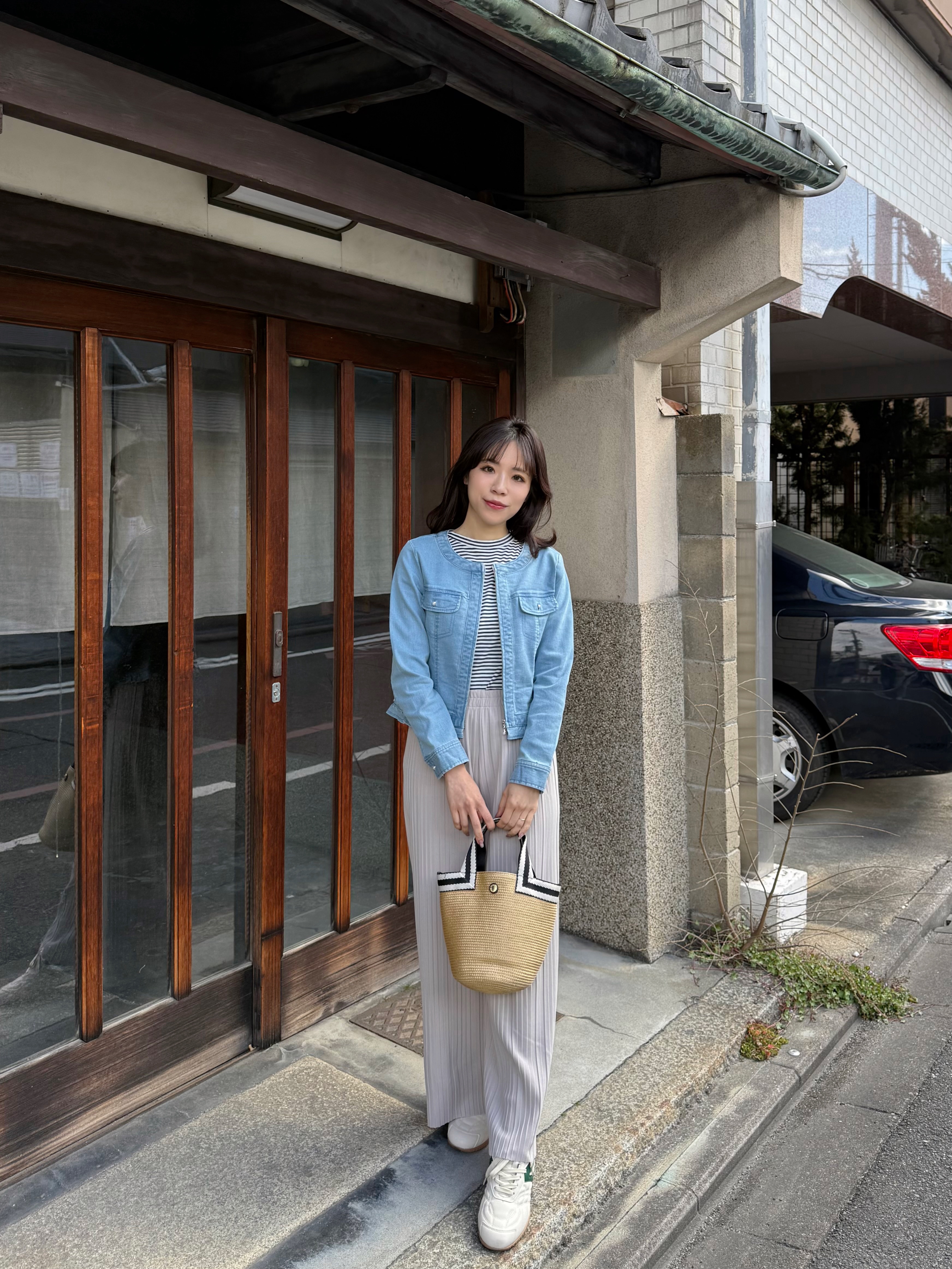 波浪壓摺拉鍊牛仔外套