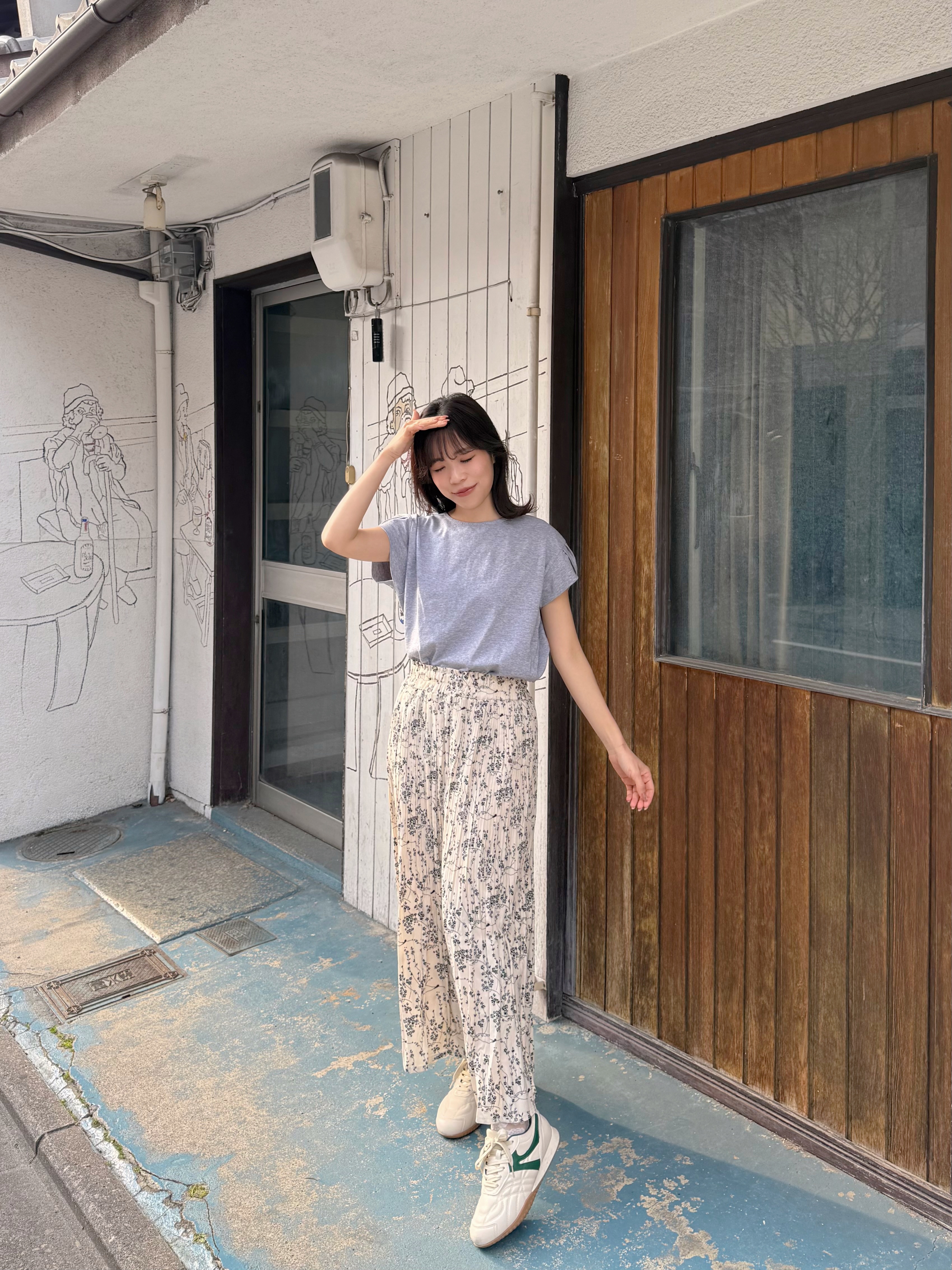 基礎款淨色花瓣手袖綿上衣