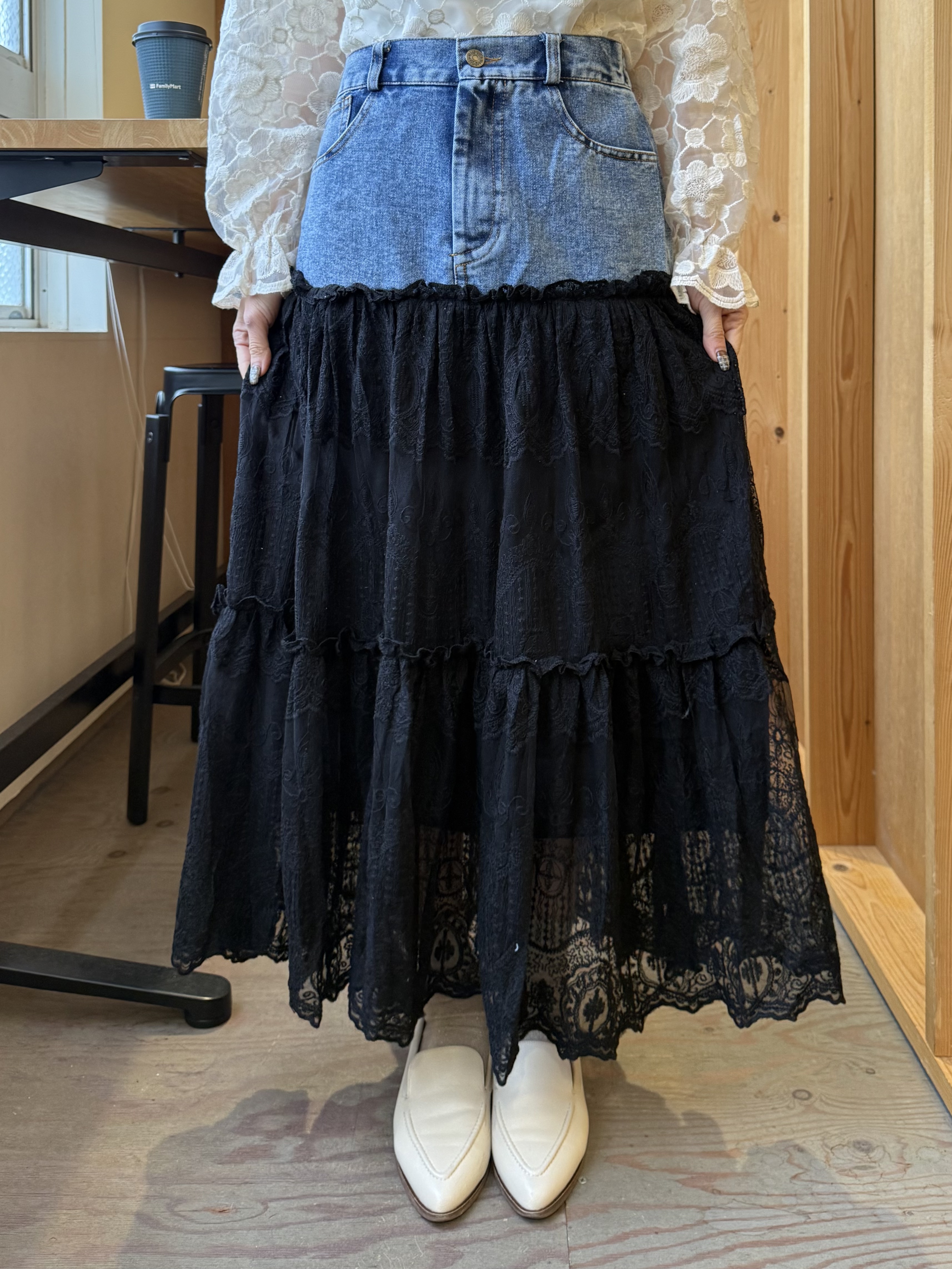 2色•牛仔拼蕾絲A line半身裙