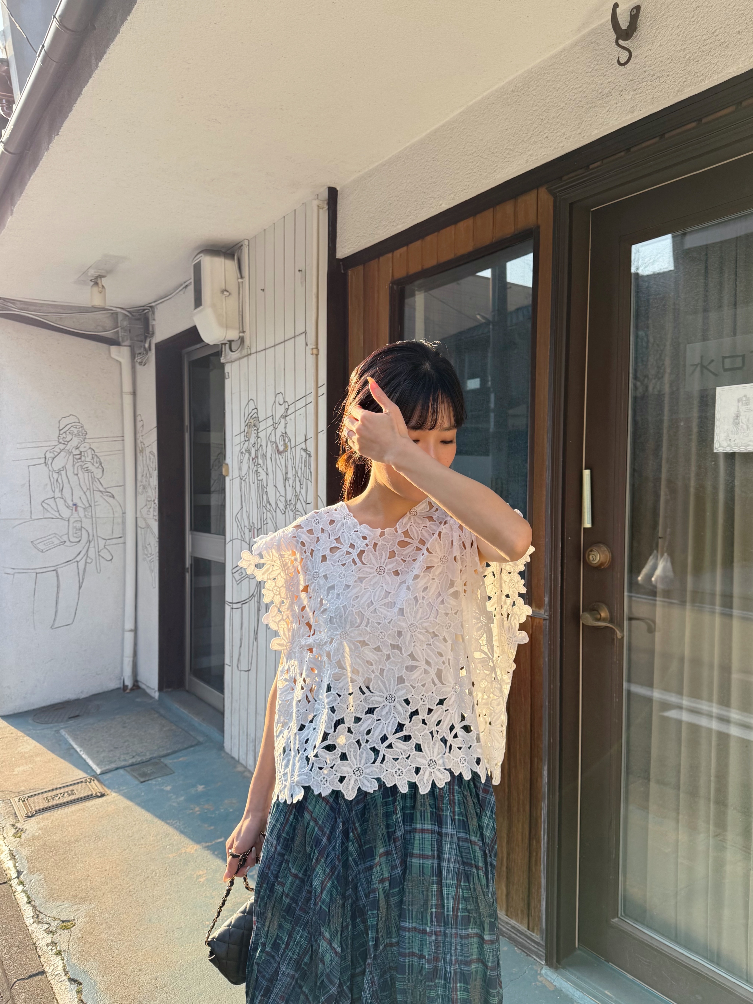 蕾絲半袖鏤空上衣