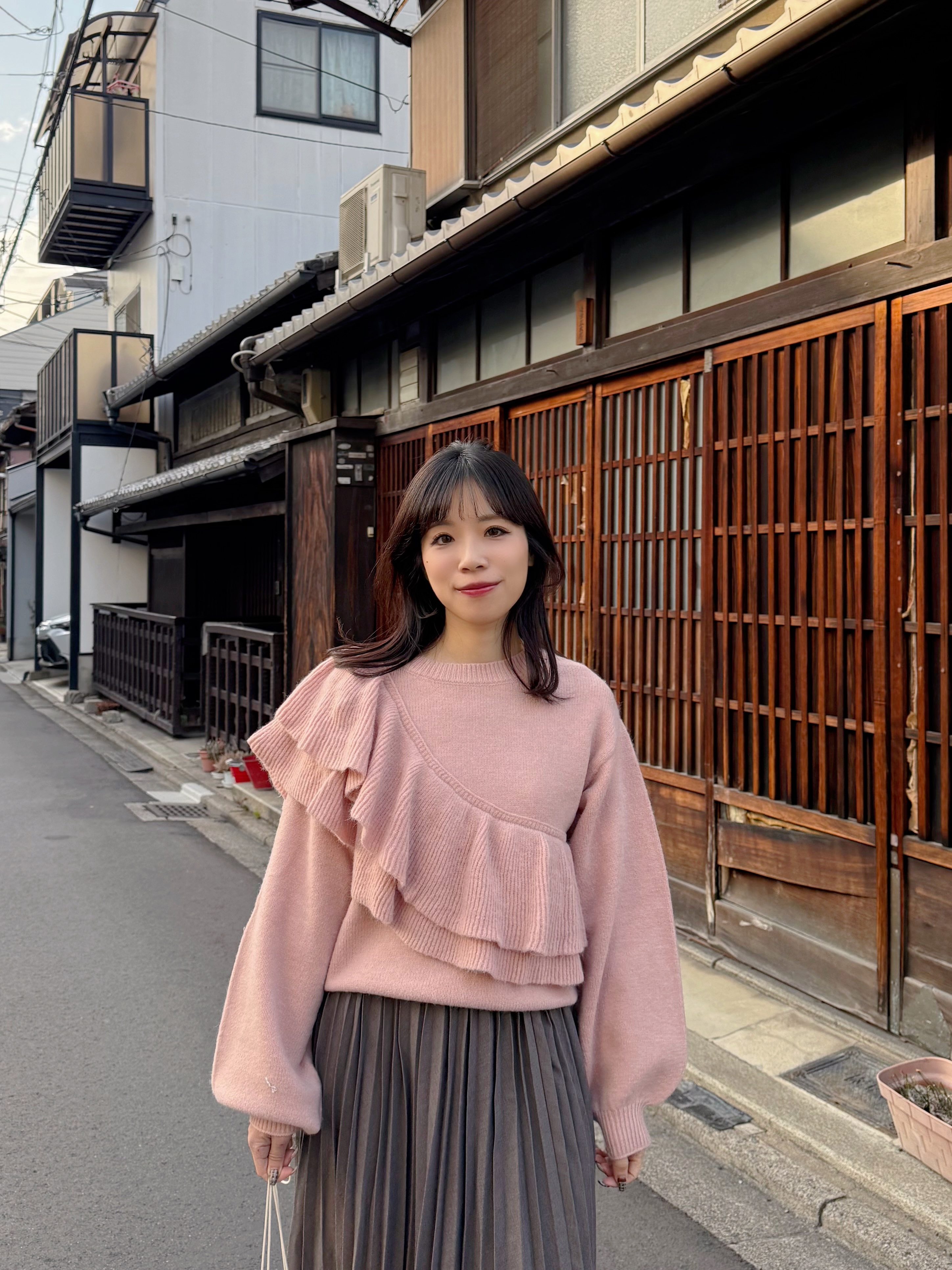 4色•波浪斜邊冷衫