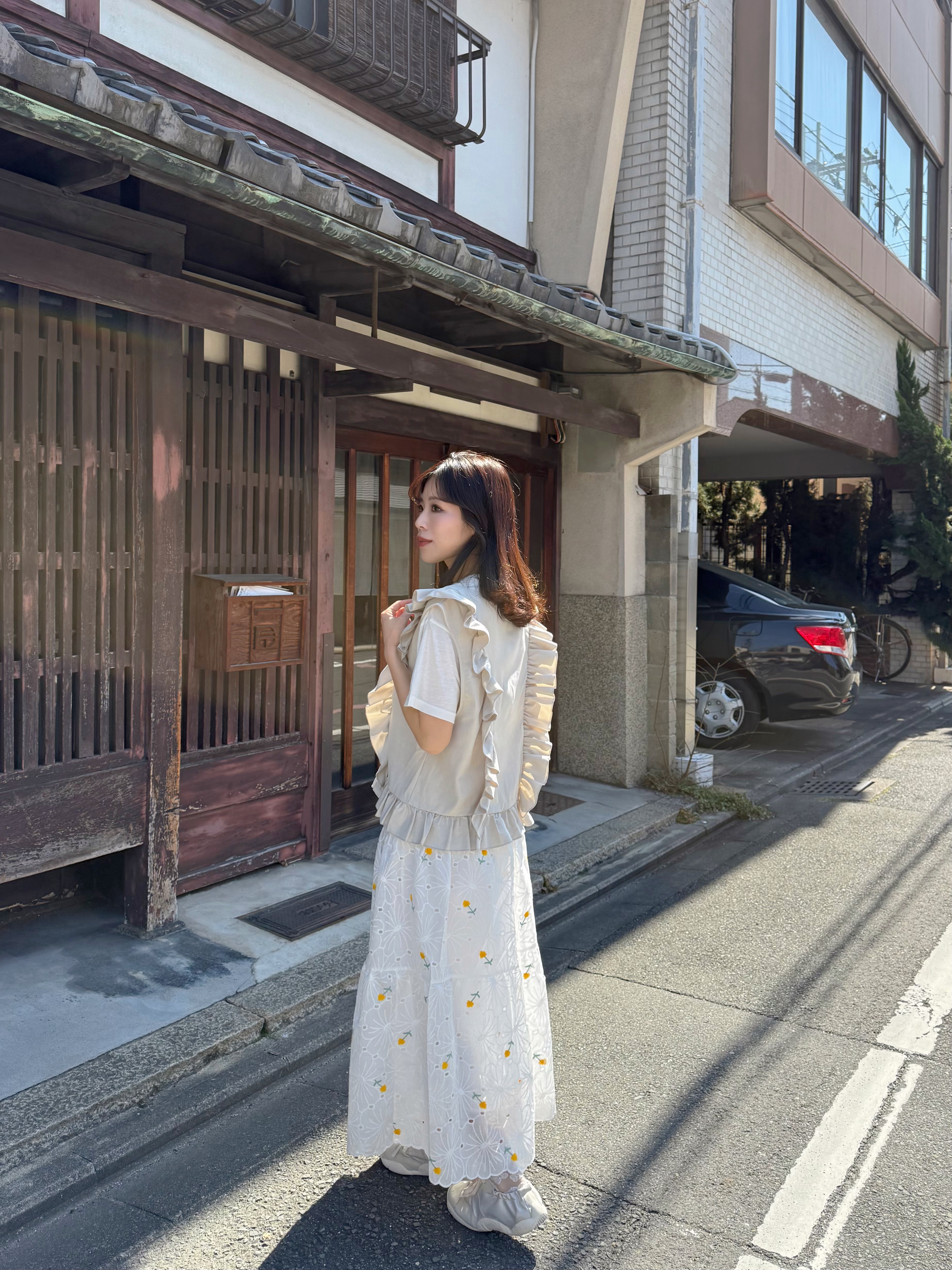 2色•波浪邊蝴蝶結背心