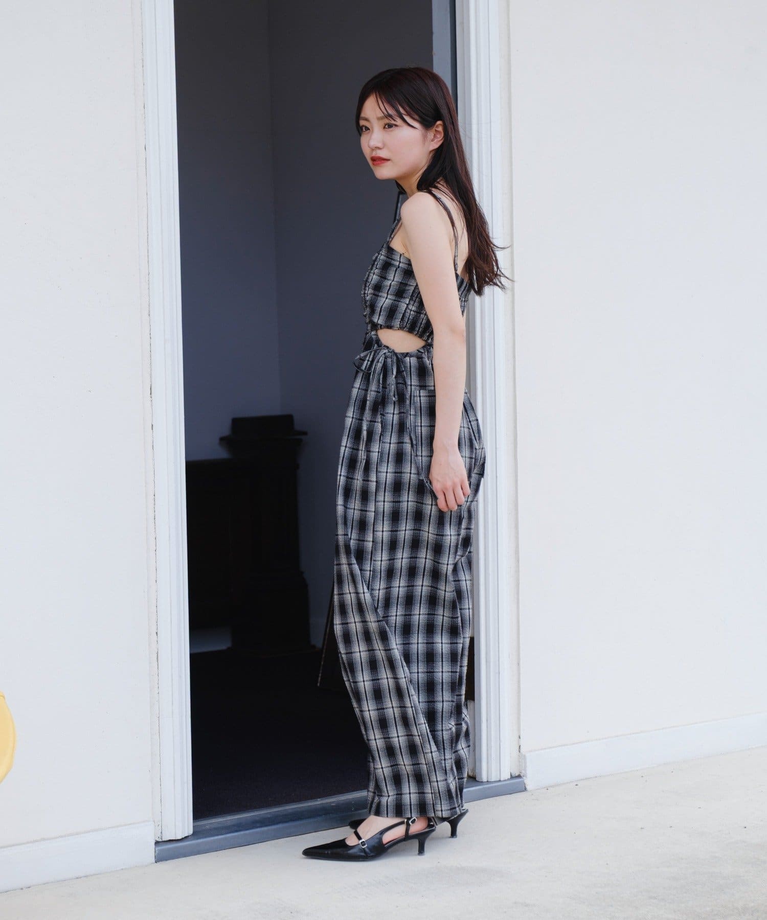 黑白格吊帶連身褲 + 髮圈套裝