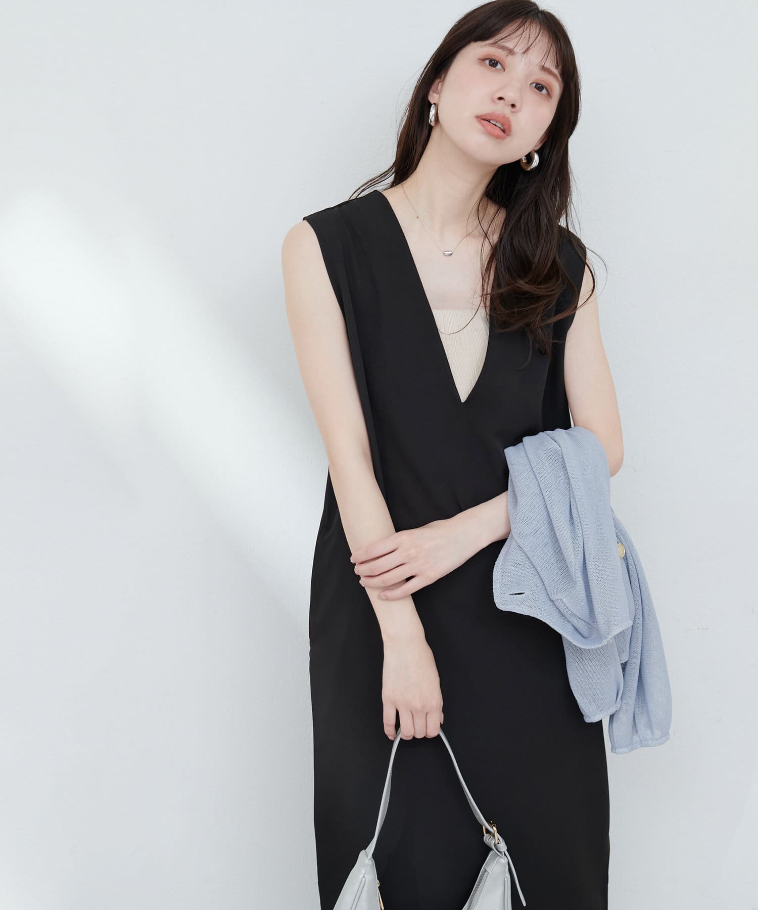 V領有袋雪紡背心連身裙