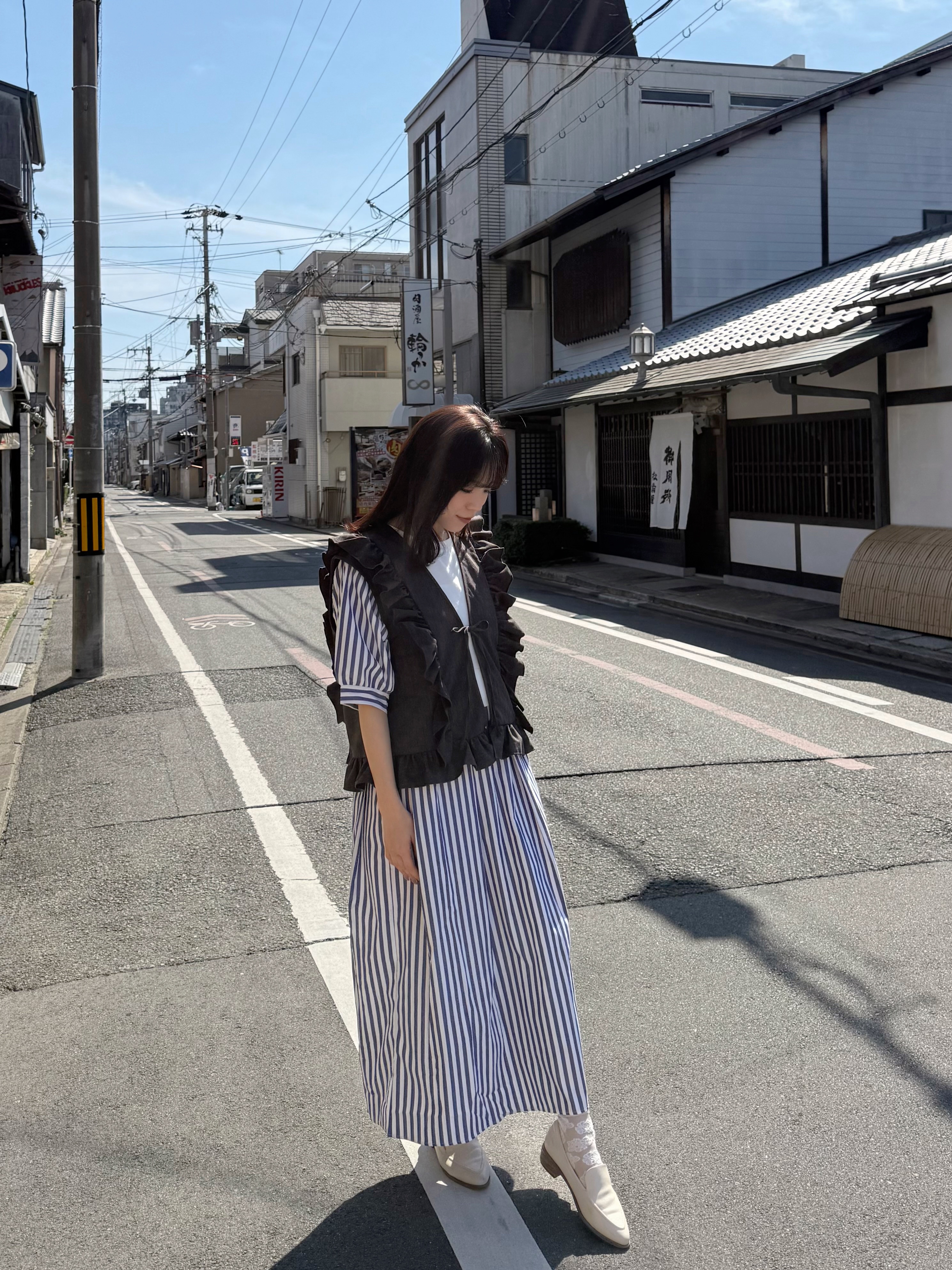 2色•波浪邊蝴蝶結背心