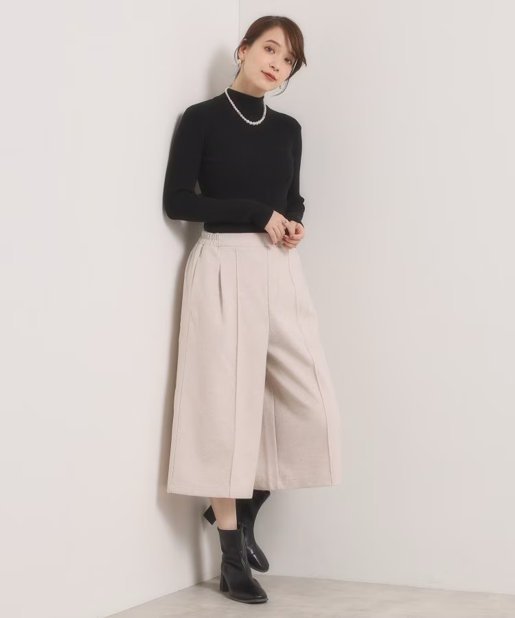 淡杏色絨及膝長褲