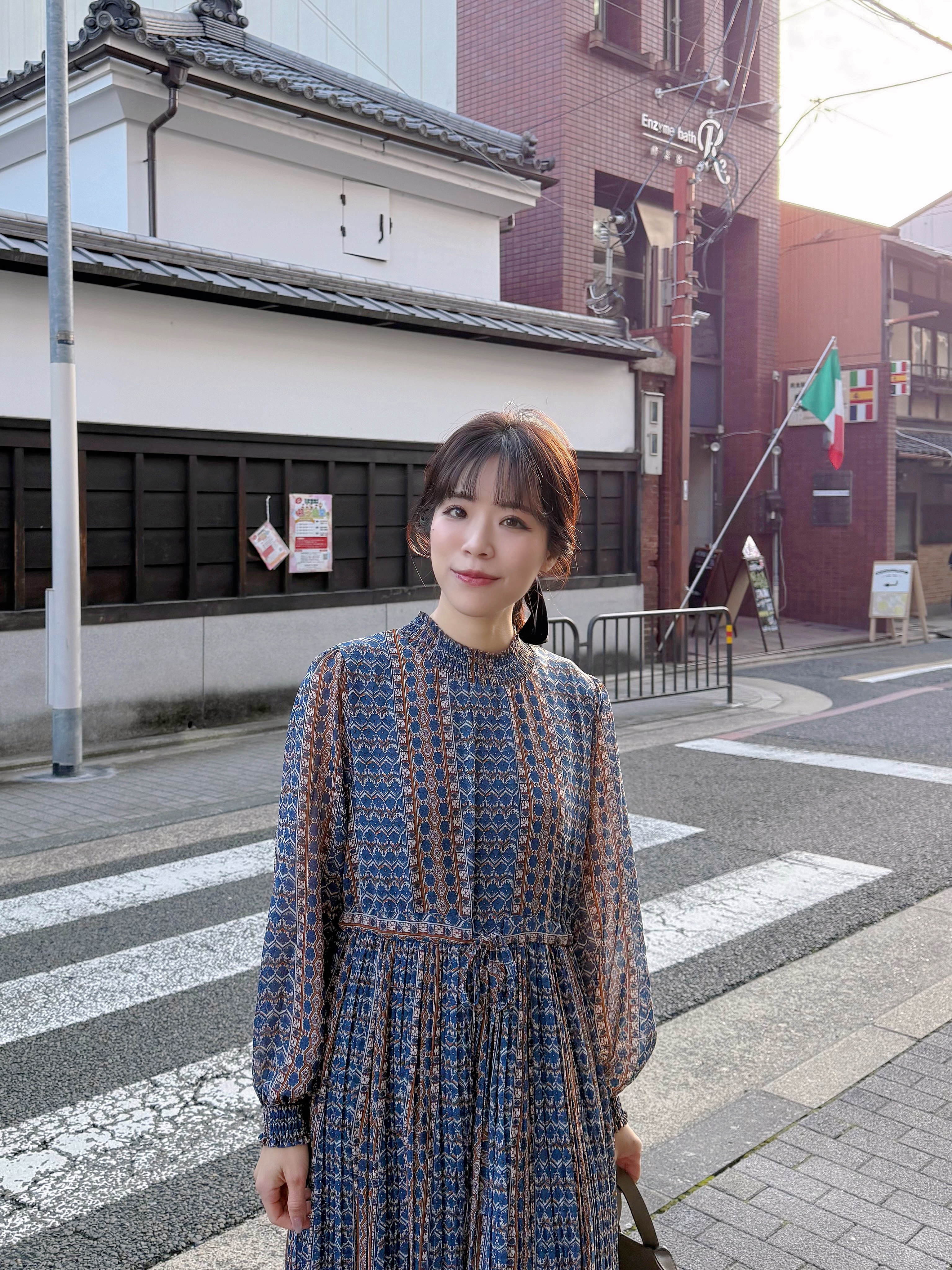 深藍拼色復古印花雪紡連身裙