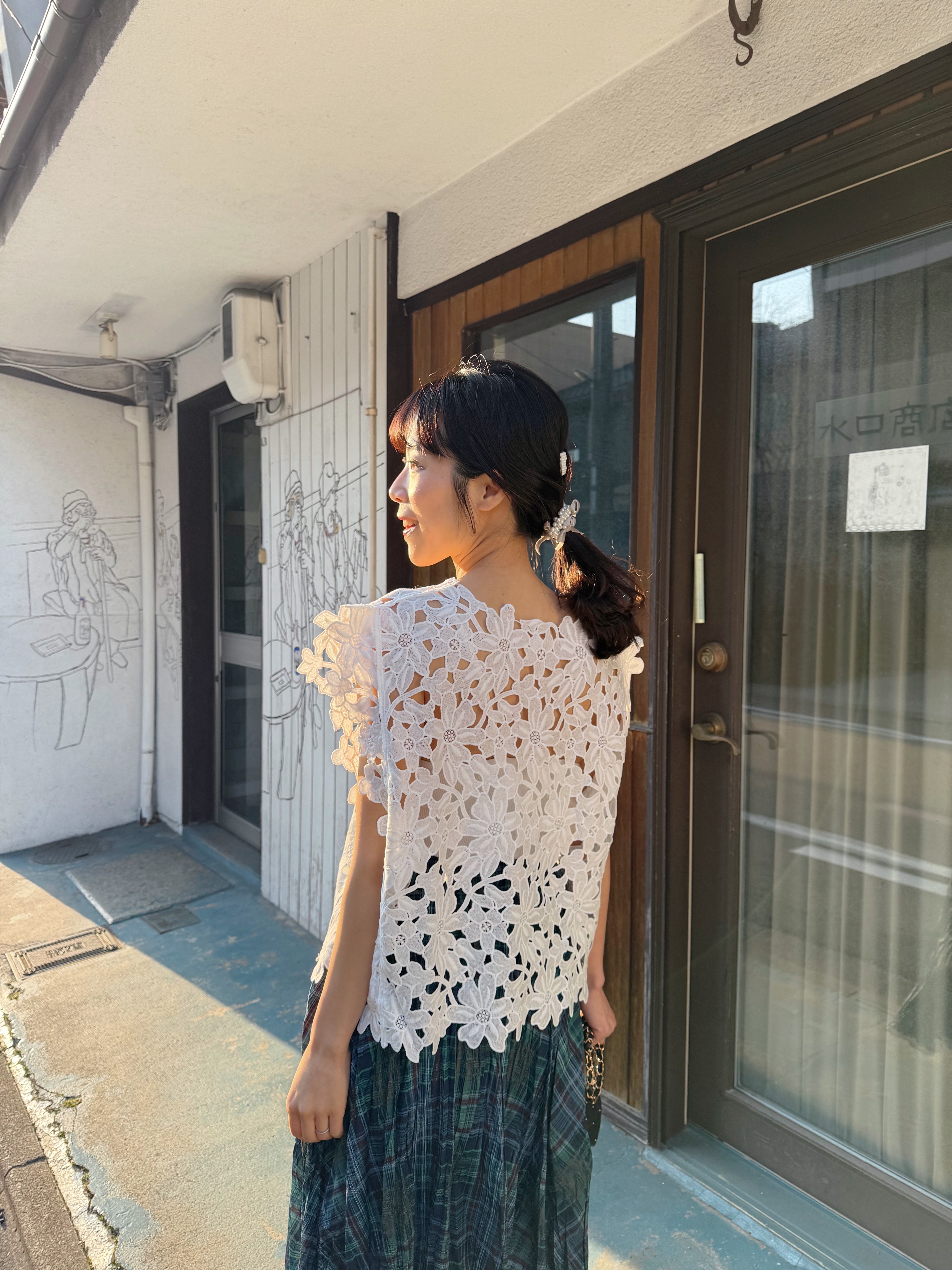 蕾絲半袖鏤空上衣