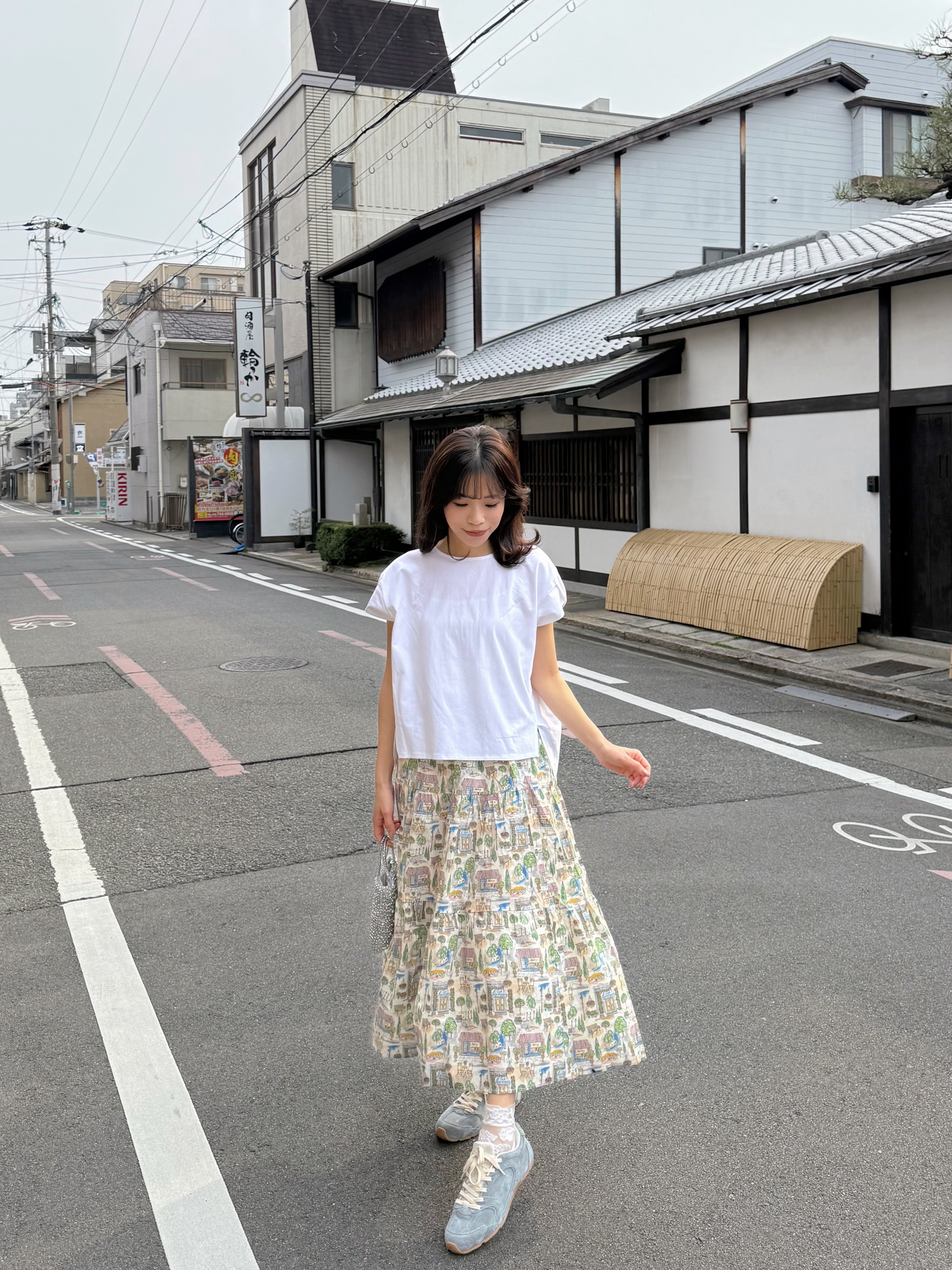 基礎款淨色花瓣手袖綿上衣