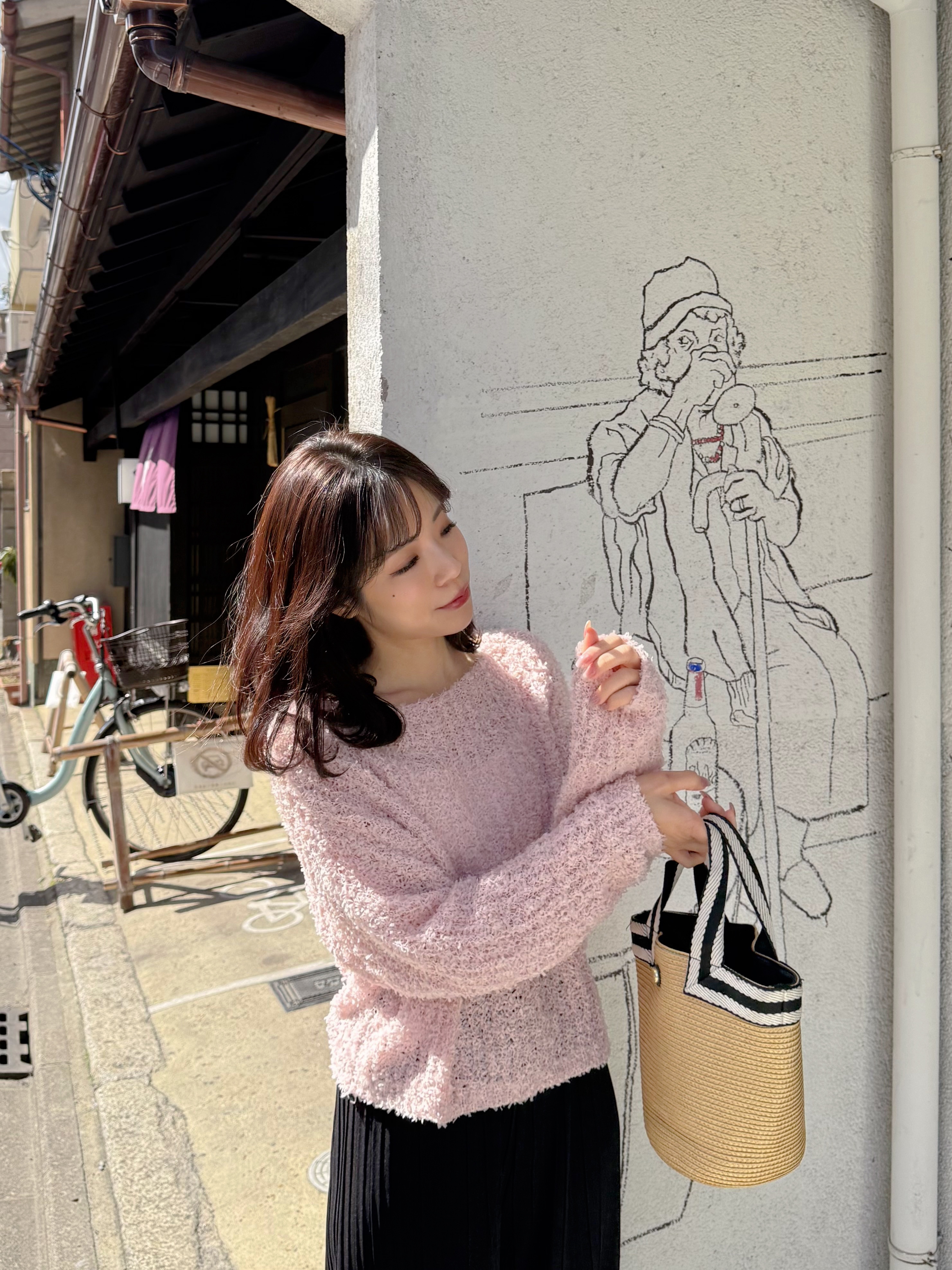 4色•寬領薄款糖果色上衣