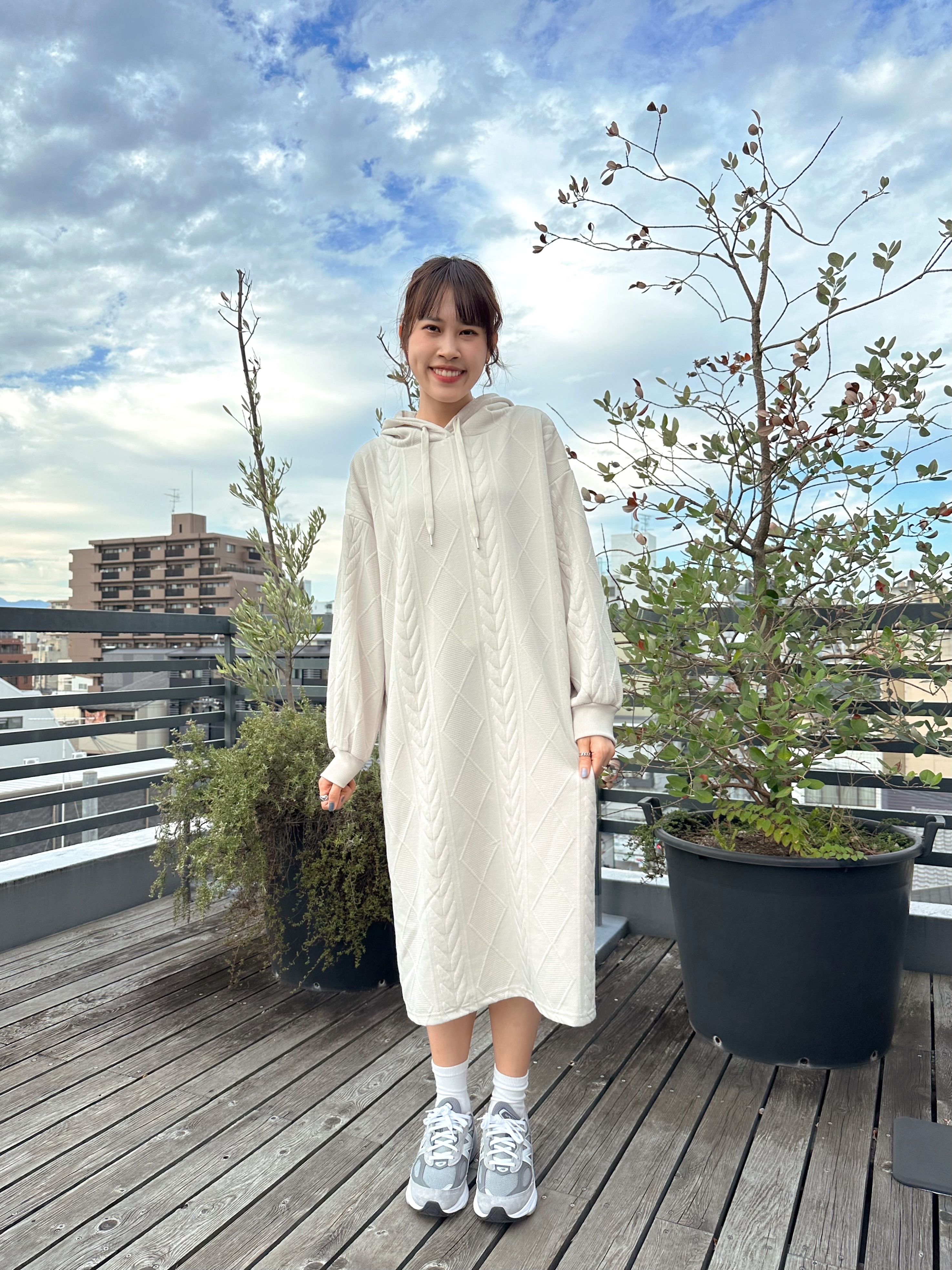 連帽壓花衛衣連身裙