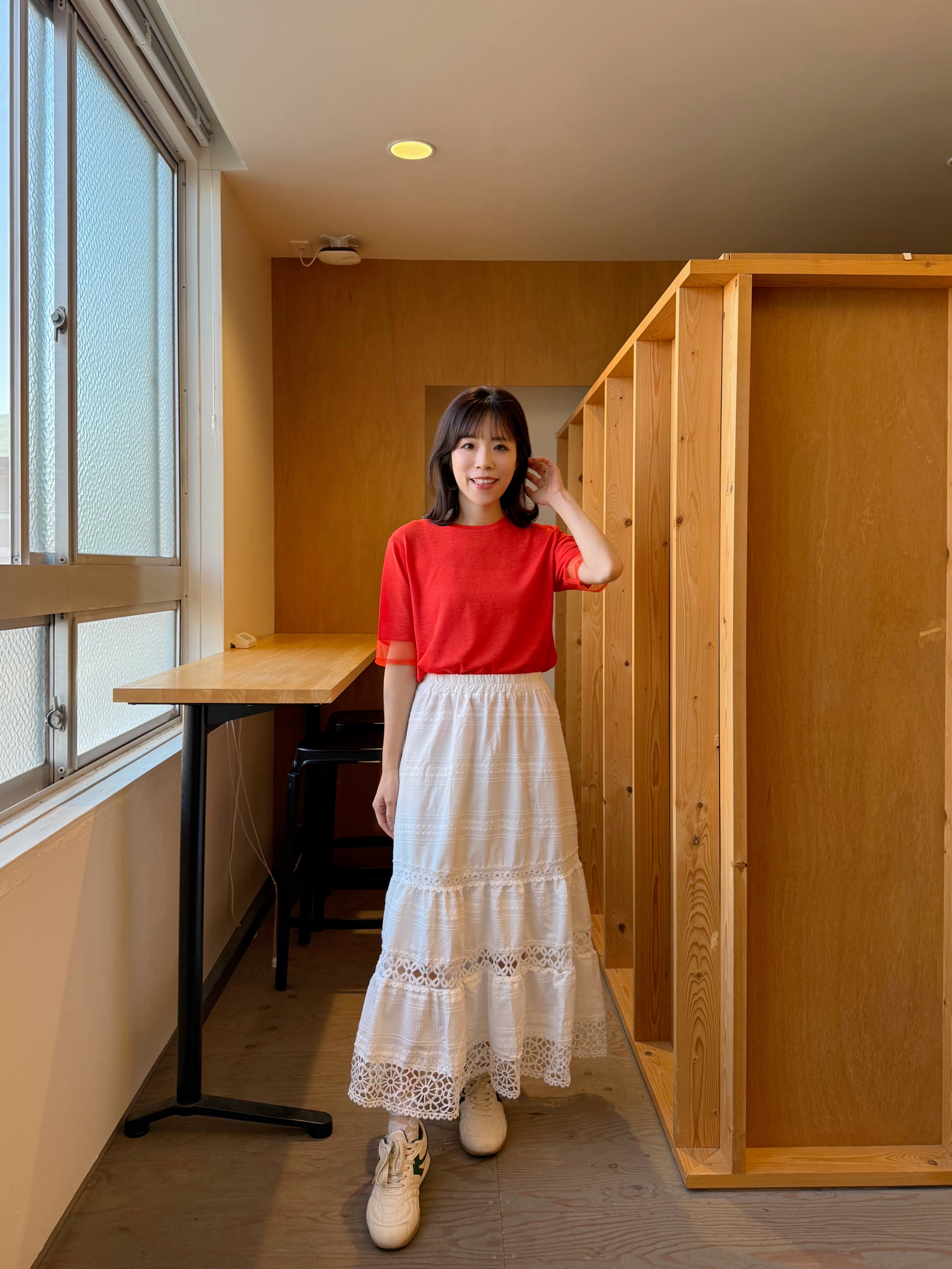 2色•蕾絲刺繡拼接雪紡半身裙