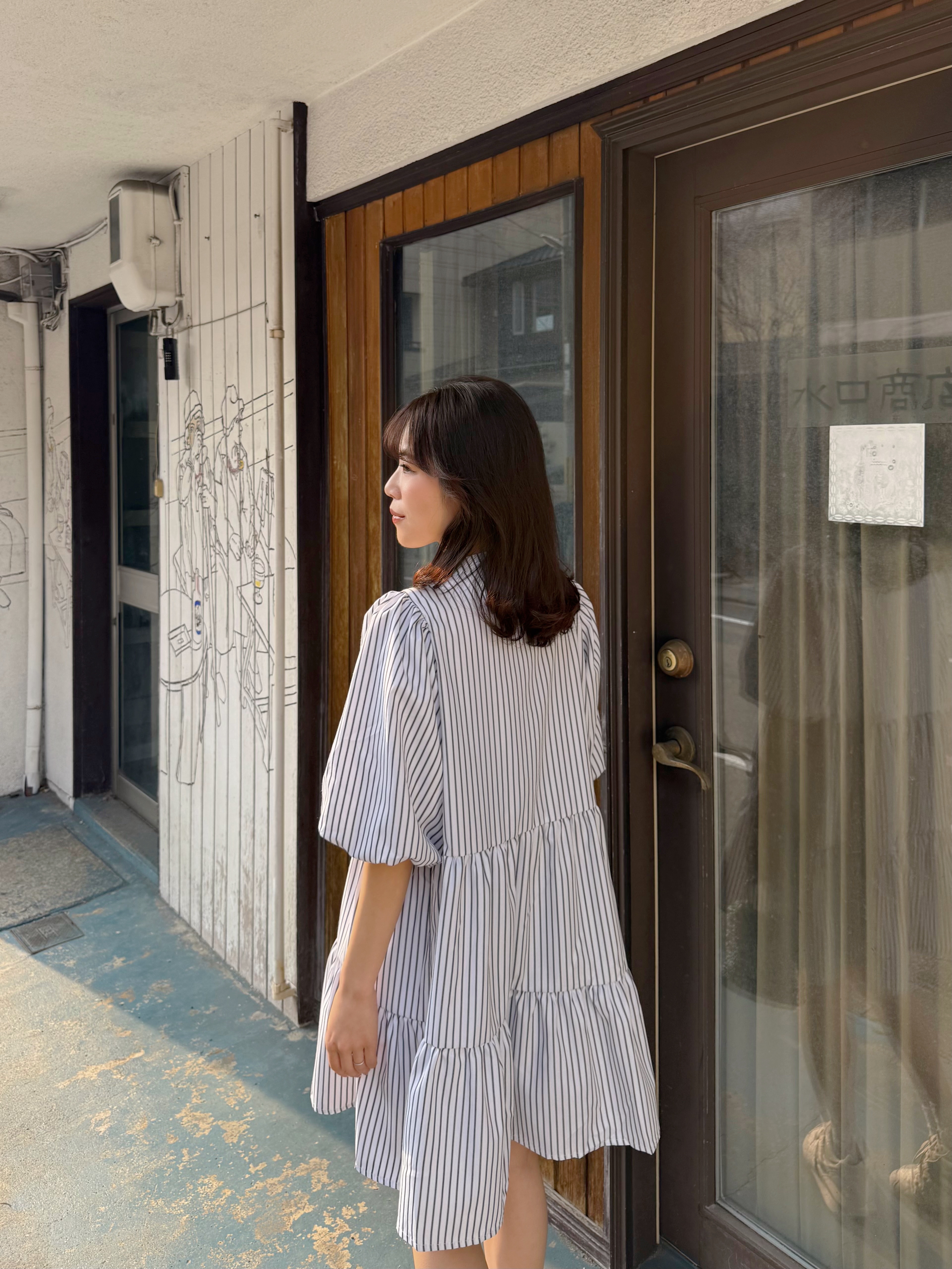 刺繡直條紋泡泡袖雪紡連身裙