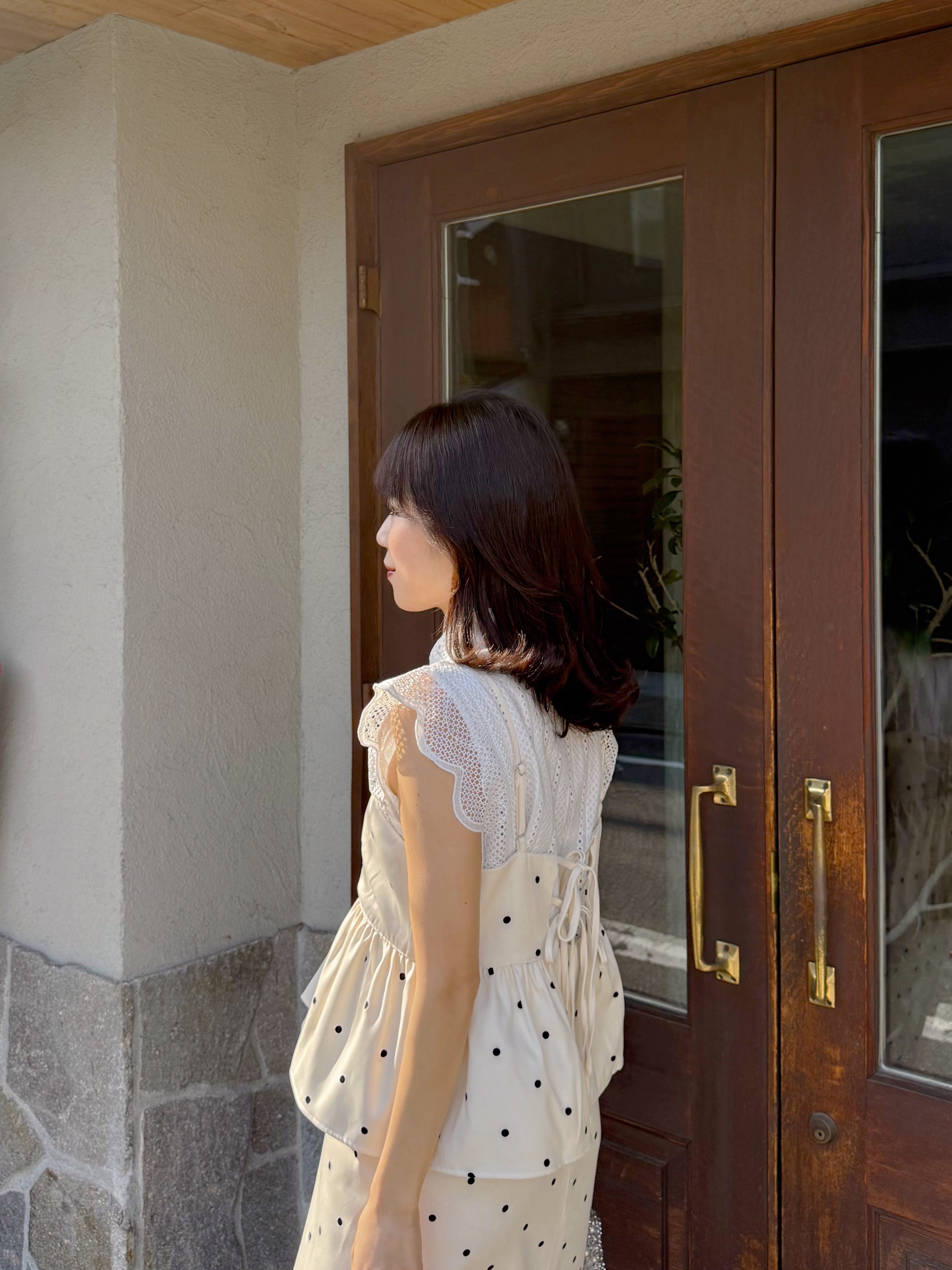 刺繡蕾絲恤衫背心