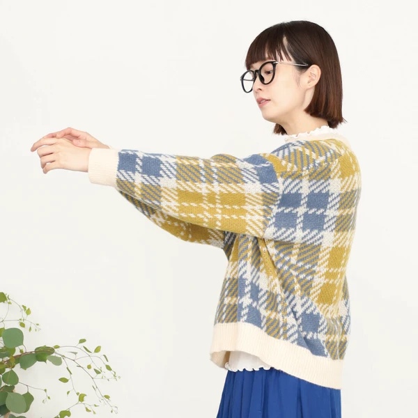 英倫格紋拼色冷衫