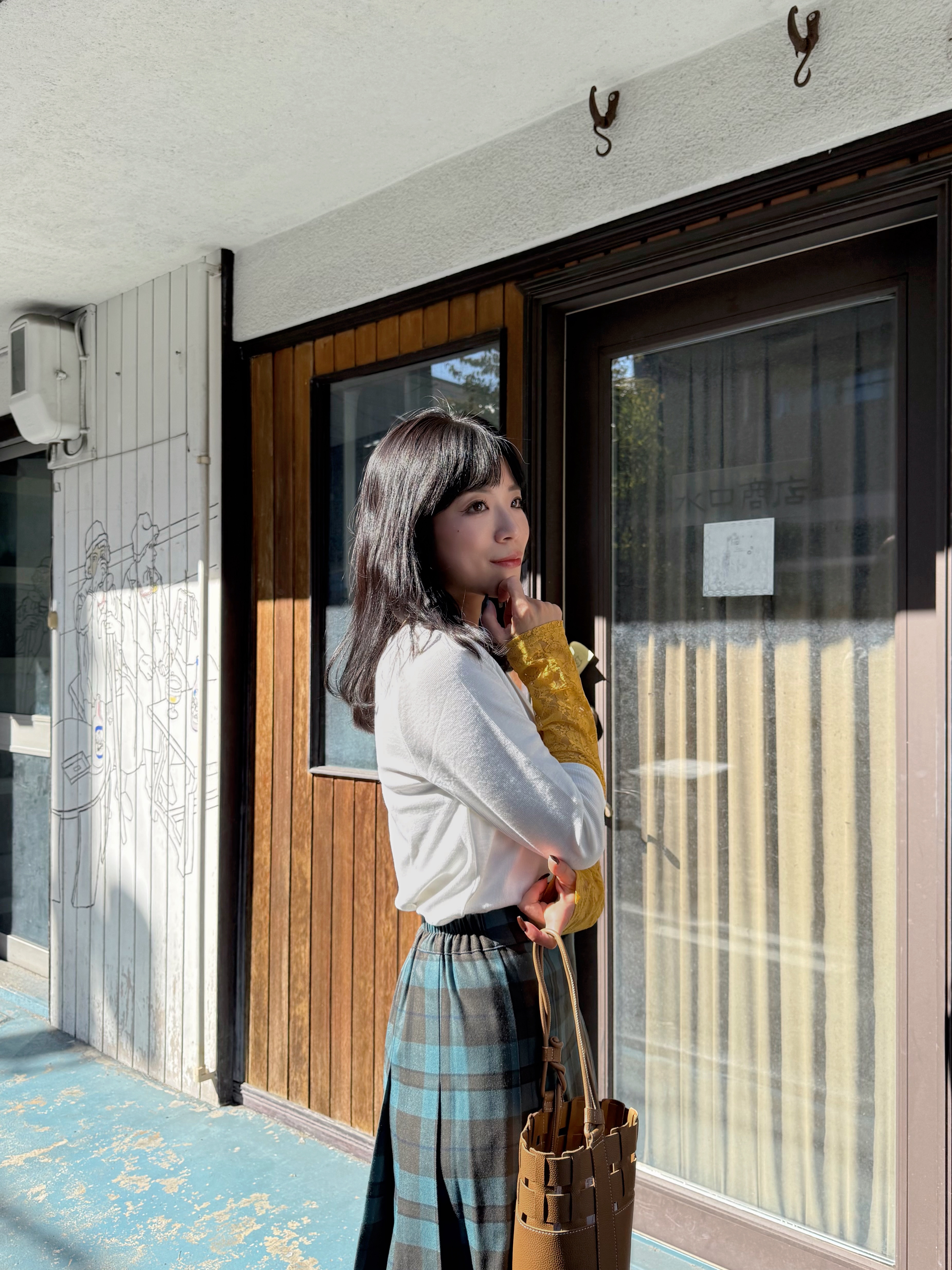 12色•蕾絲/ 閃閃拼袖半透上衣