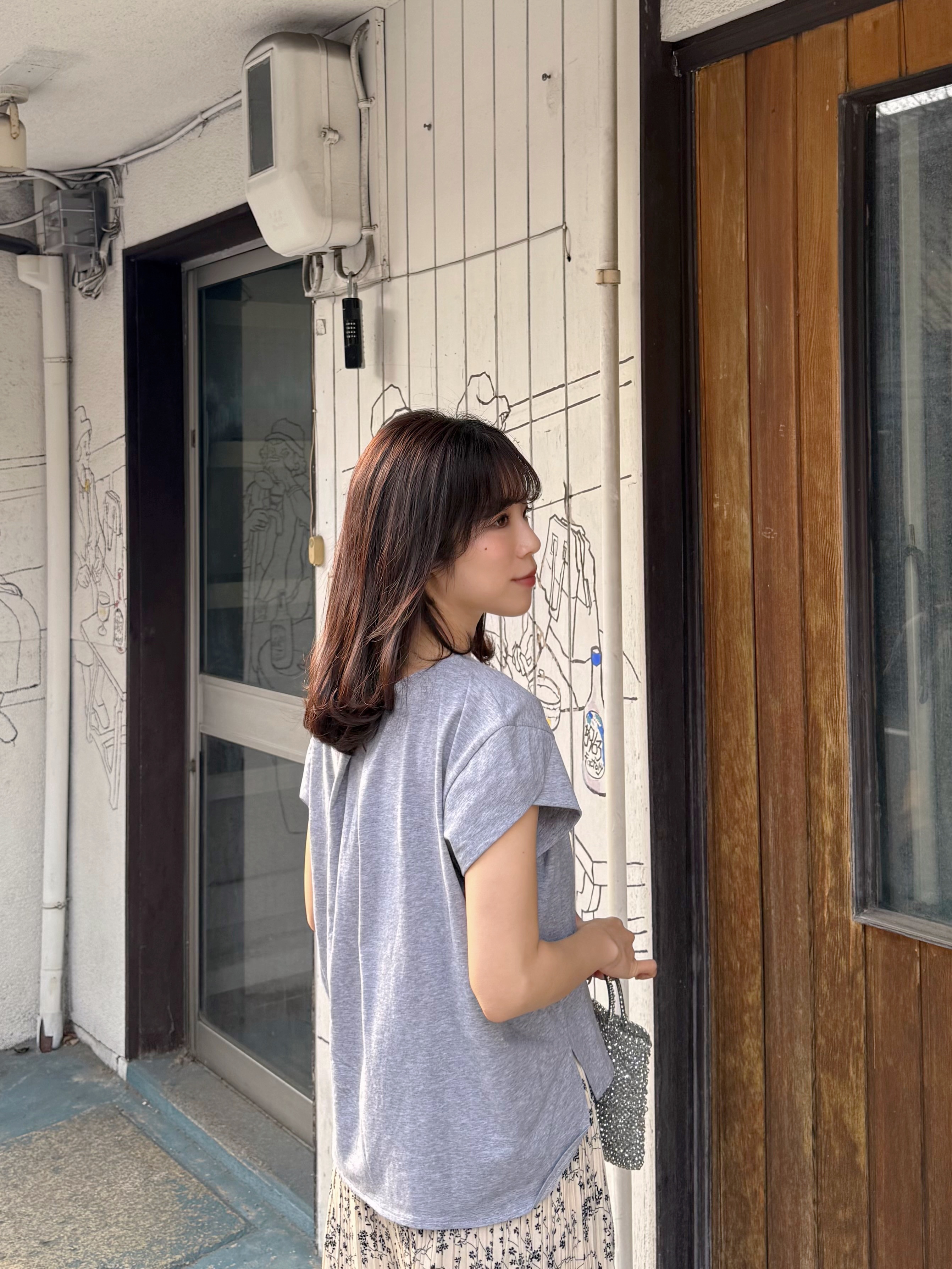 基礎款淨色花瓣手袖綿上衣