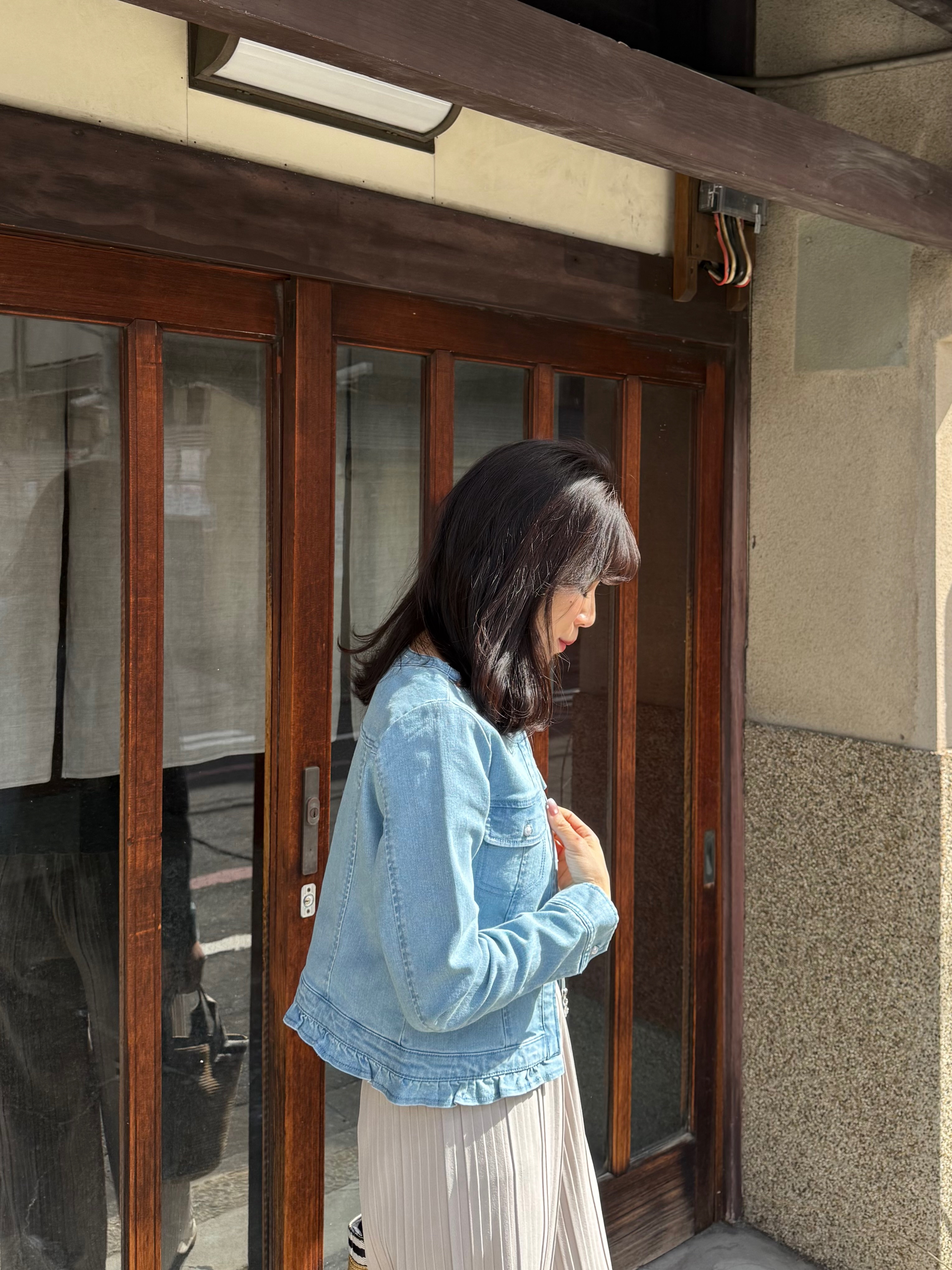 波浪壓摺拉鍊牛仔外套