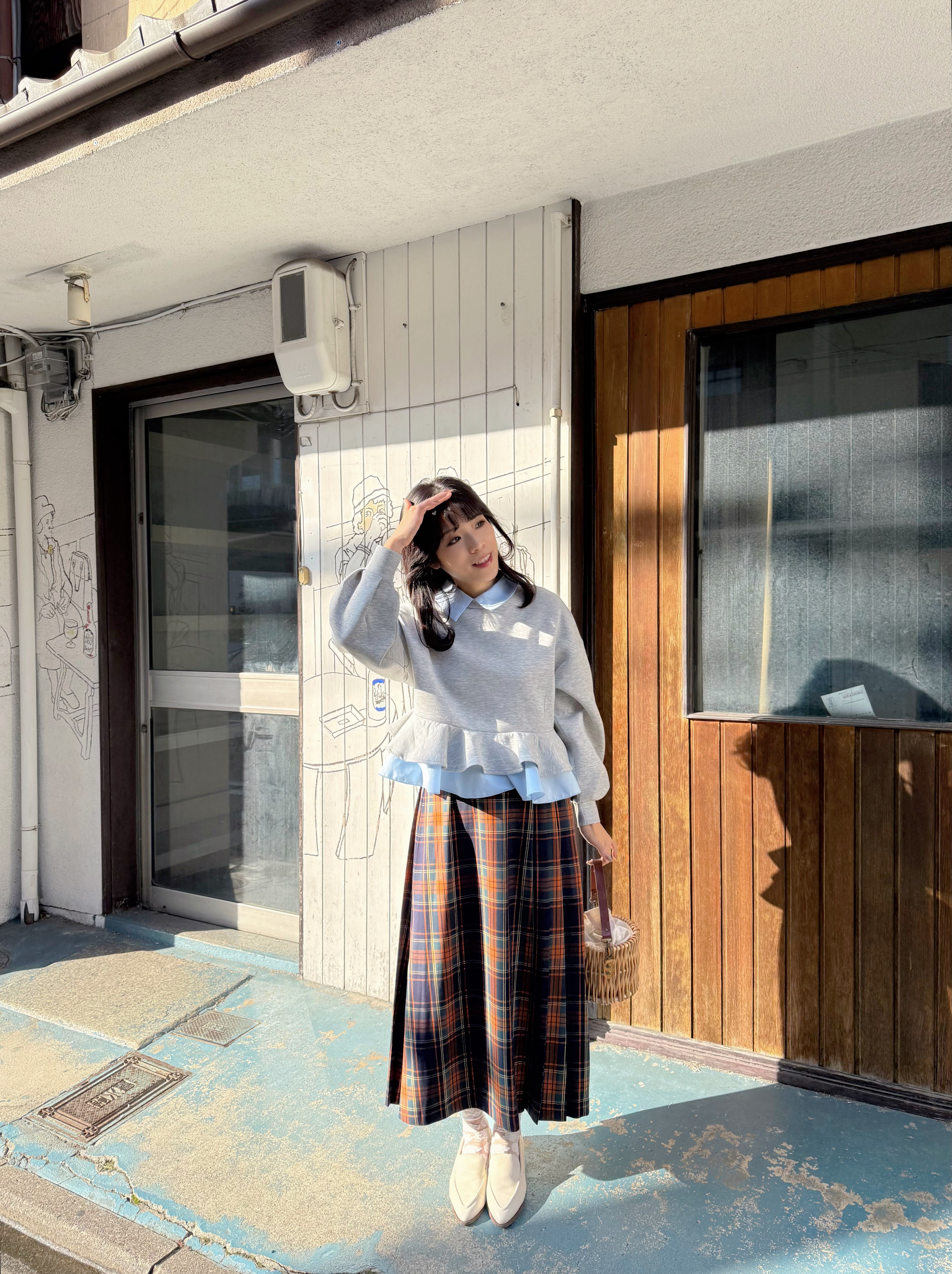 3色•恤衫領拼傘尾無加厚衞衣