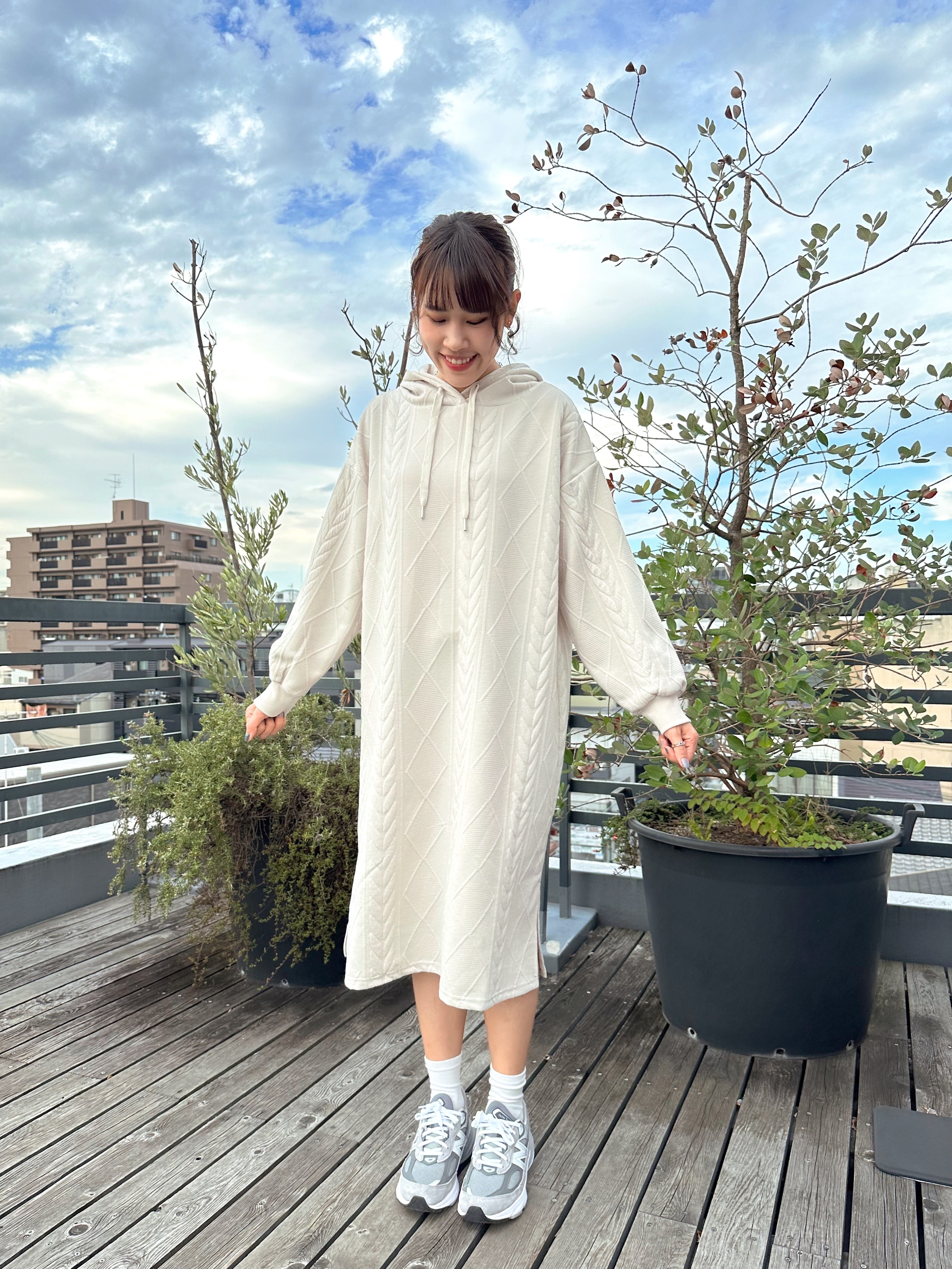 連帽壓花衛衣連身裙