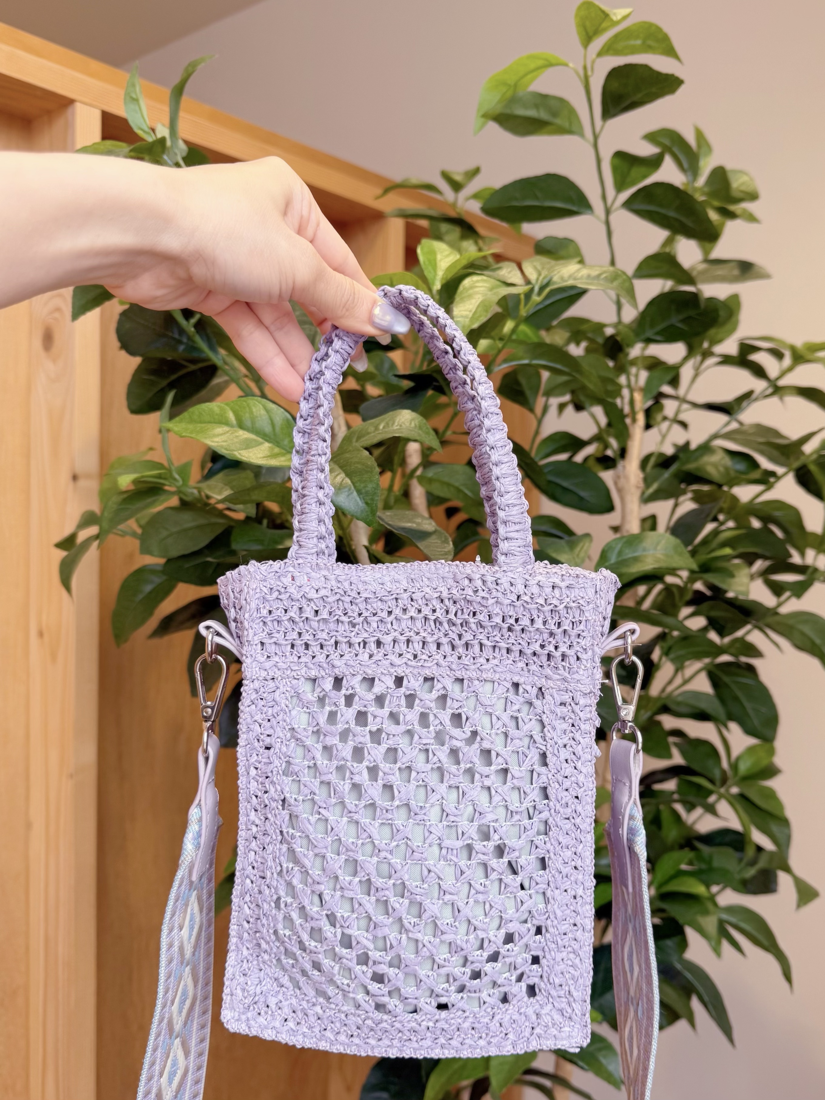 藤編刺繡斜帶小袋