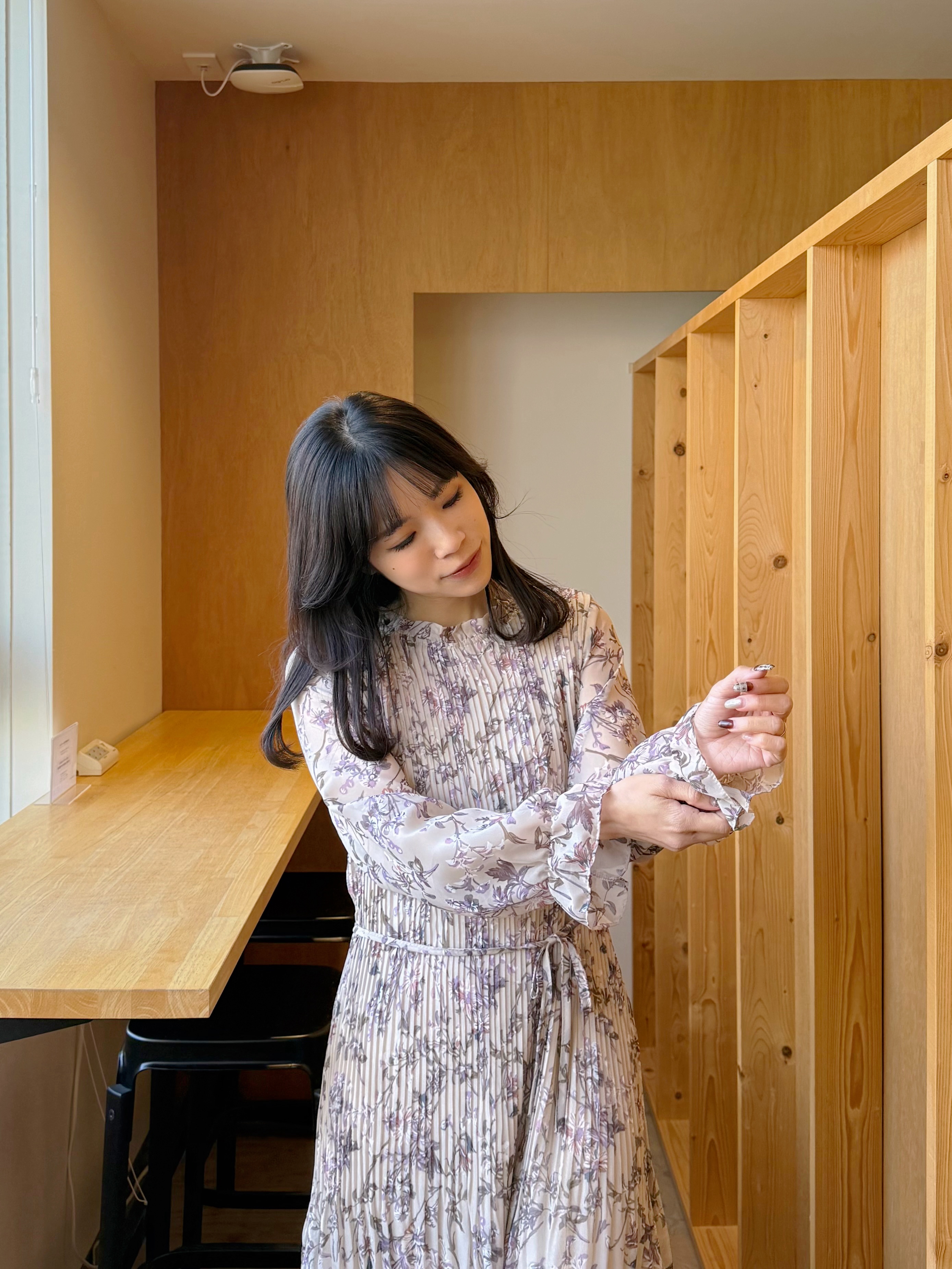 百褶印花雪紡蝴蝶結腰帶連身裙