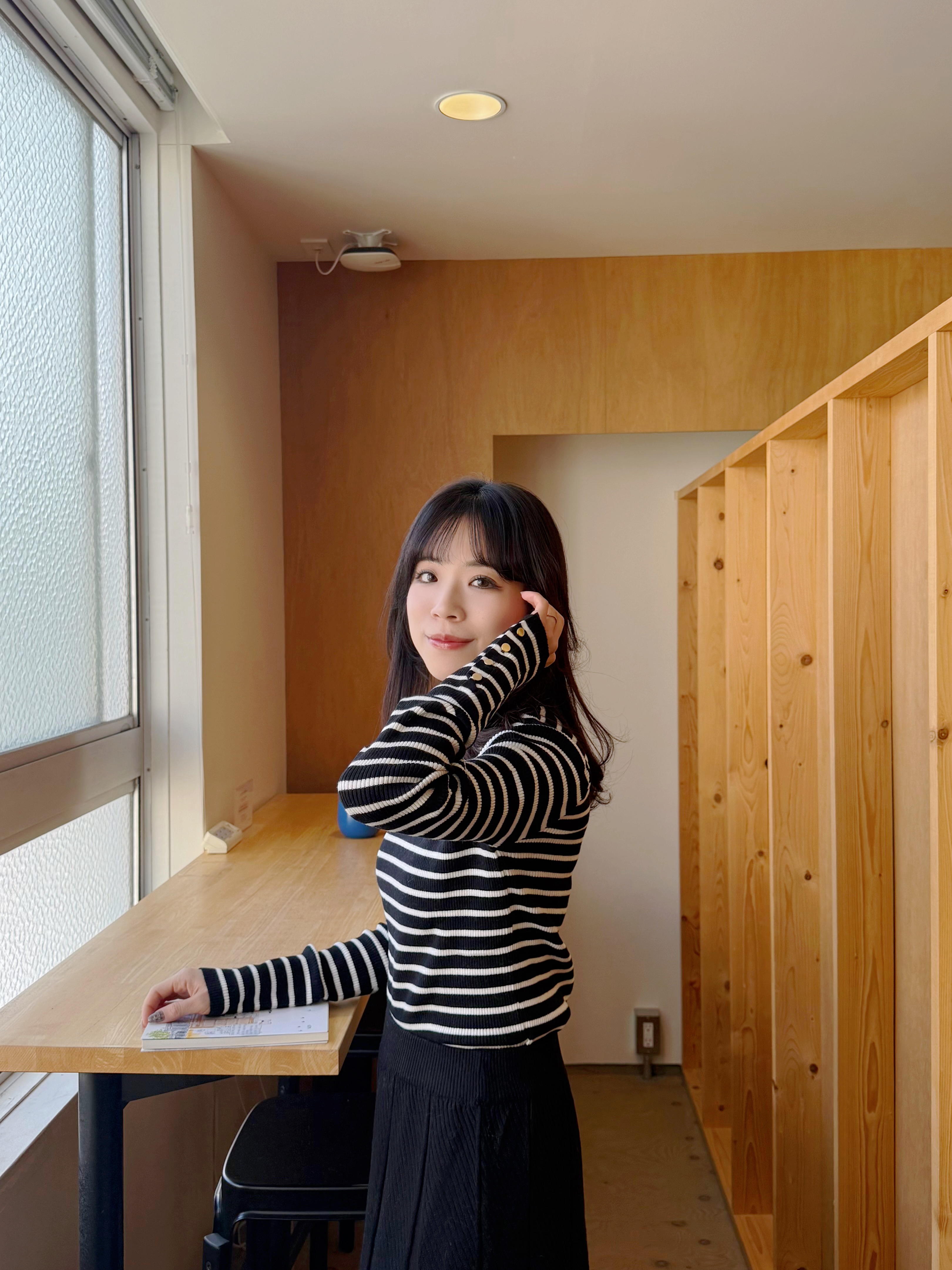 16色•金扣手袖圓領針織上衣