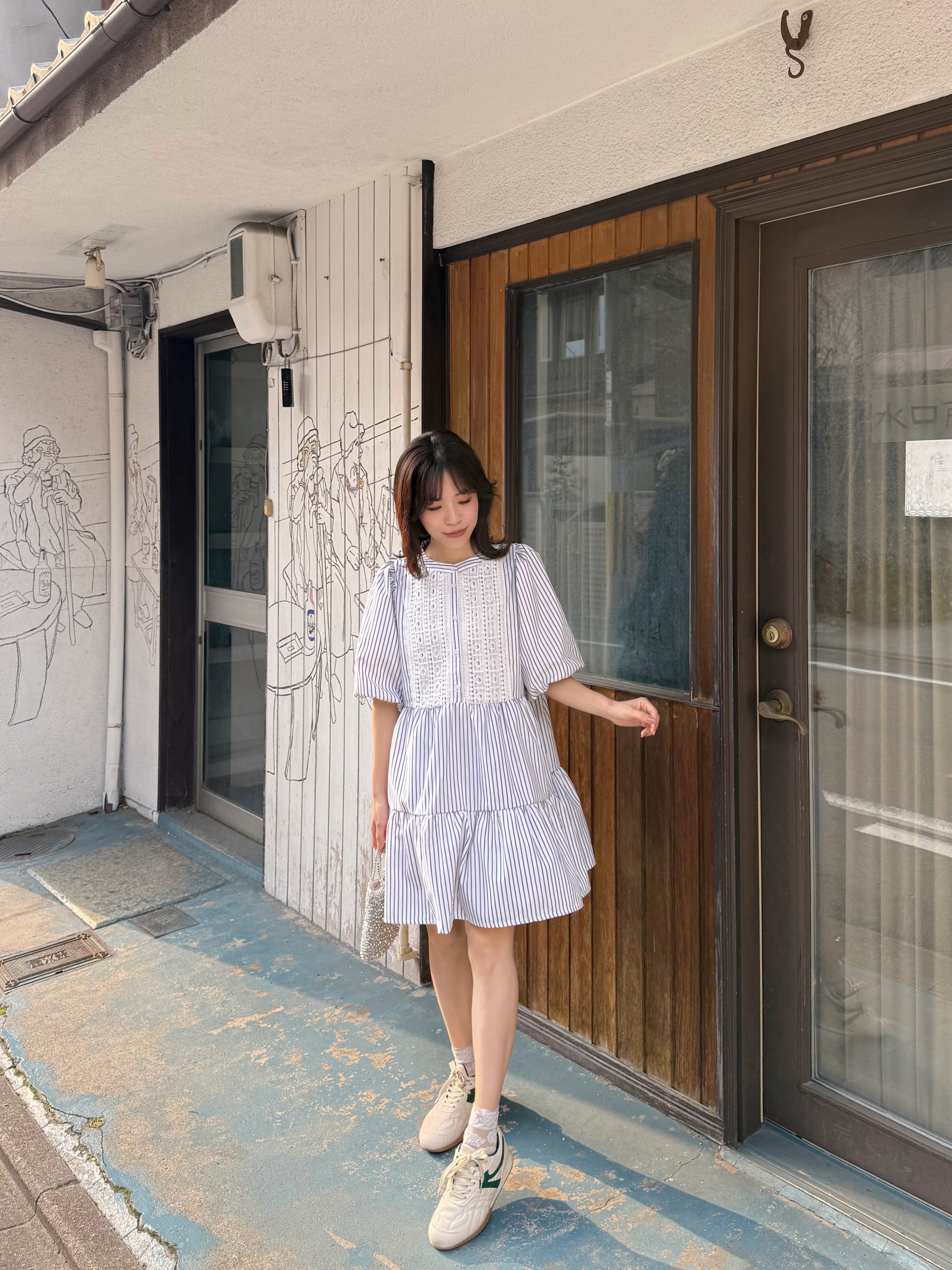 刺繡直條紋泡泡袖雪紡連身裙