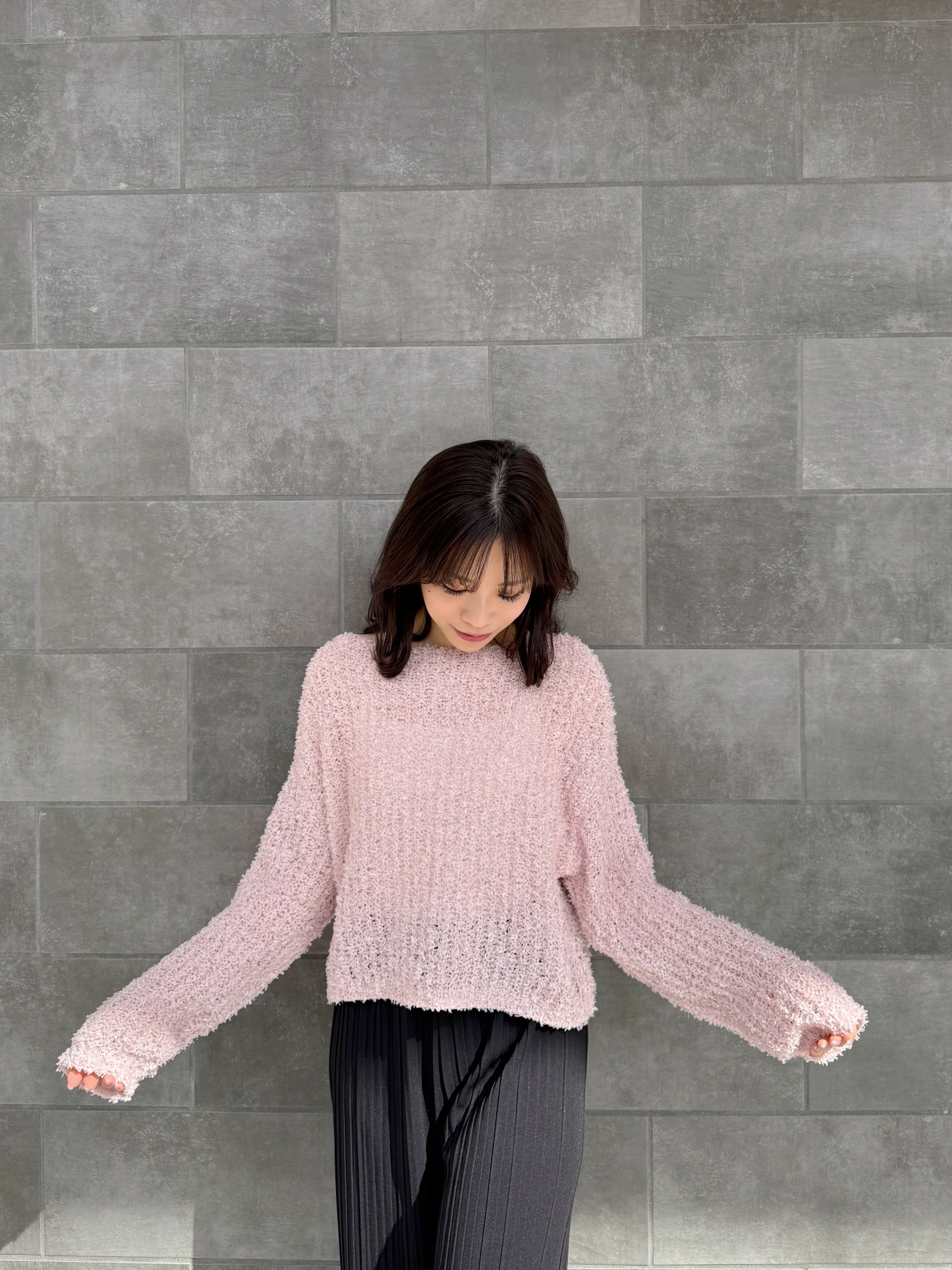 4色•寬領薄款糖果色上衣