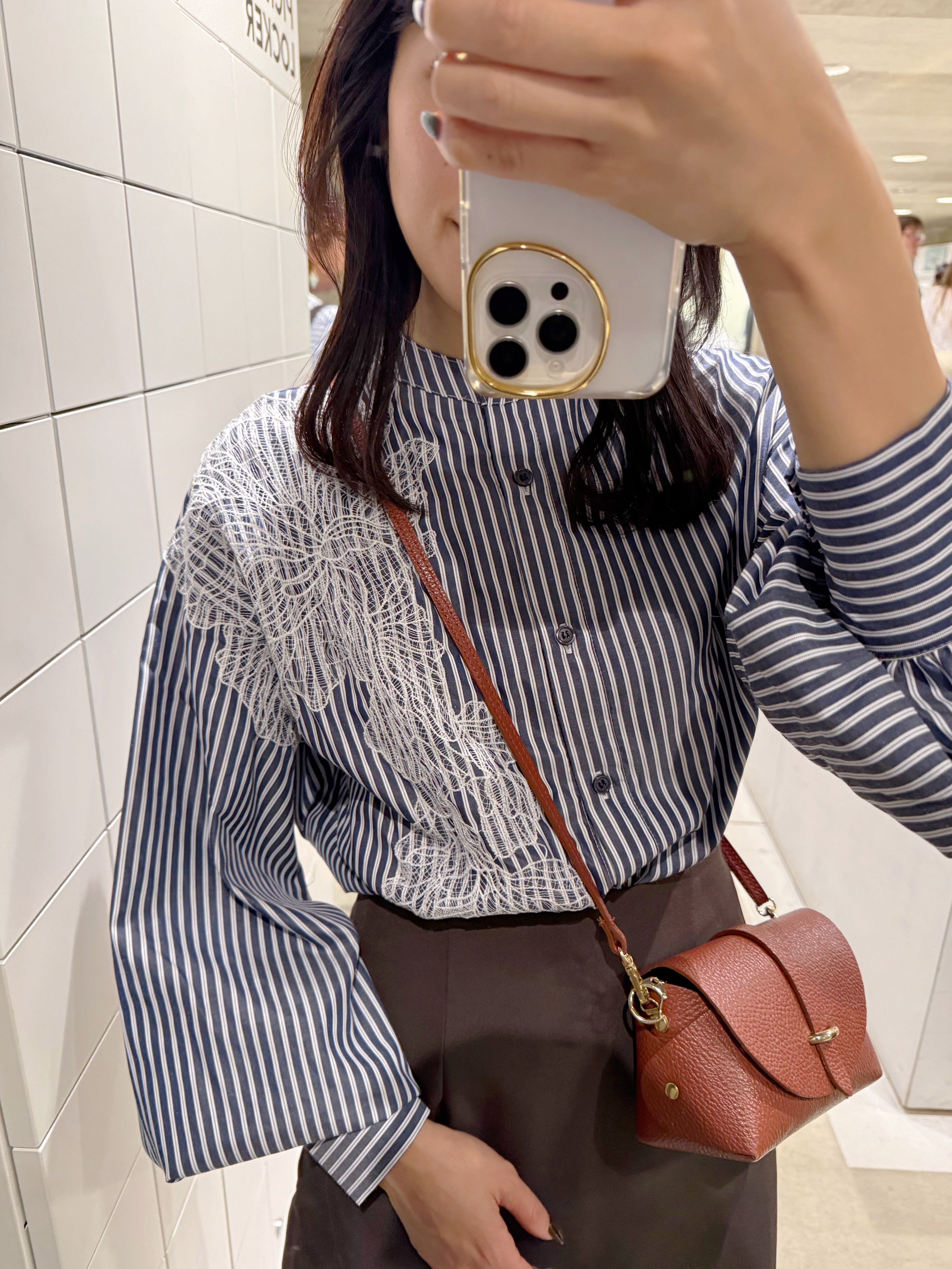 蕾絲車花圓領雪紡恤衫