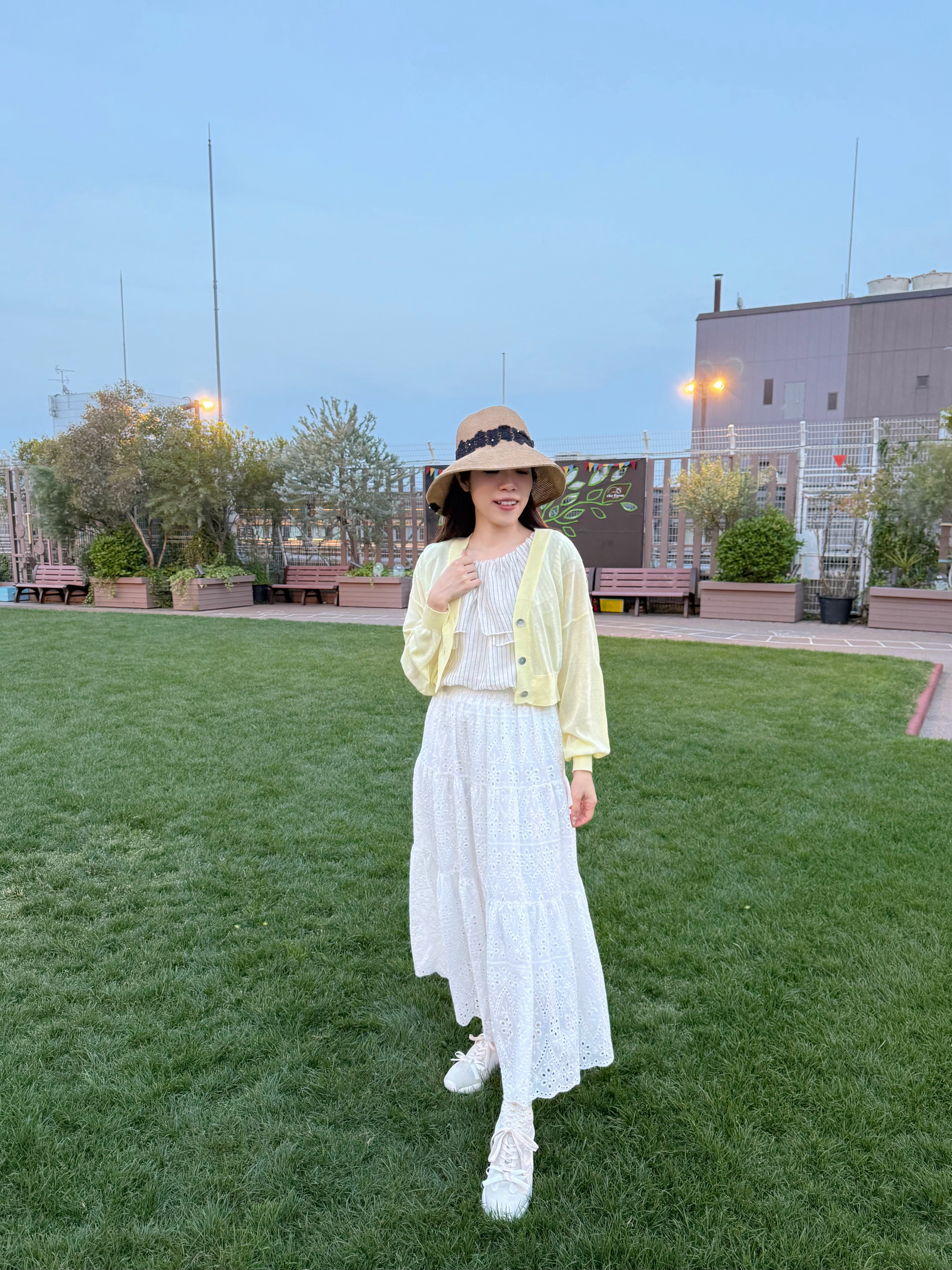 淨色薄款針織外套