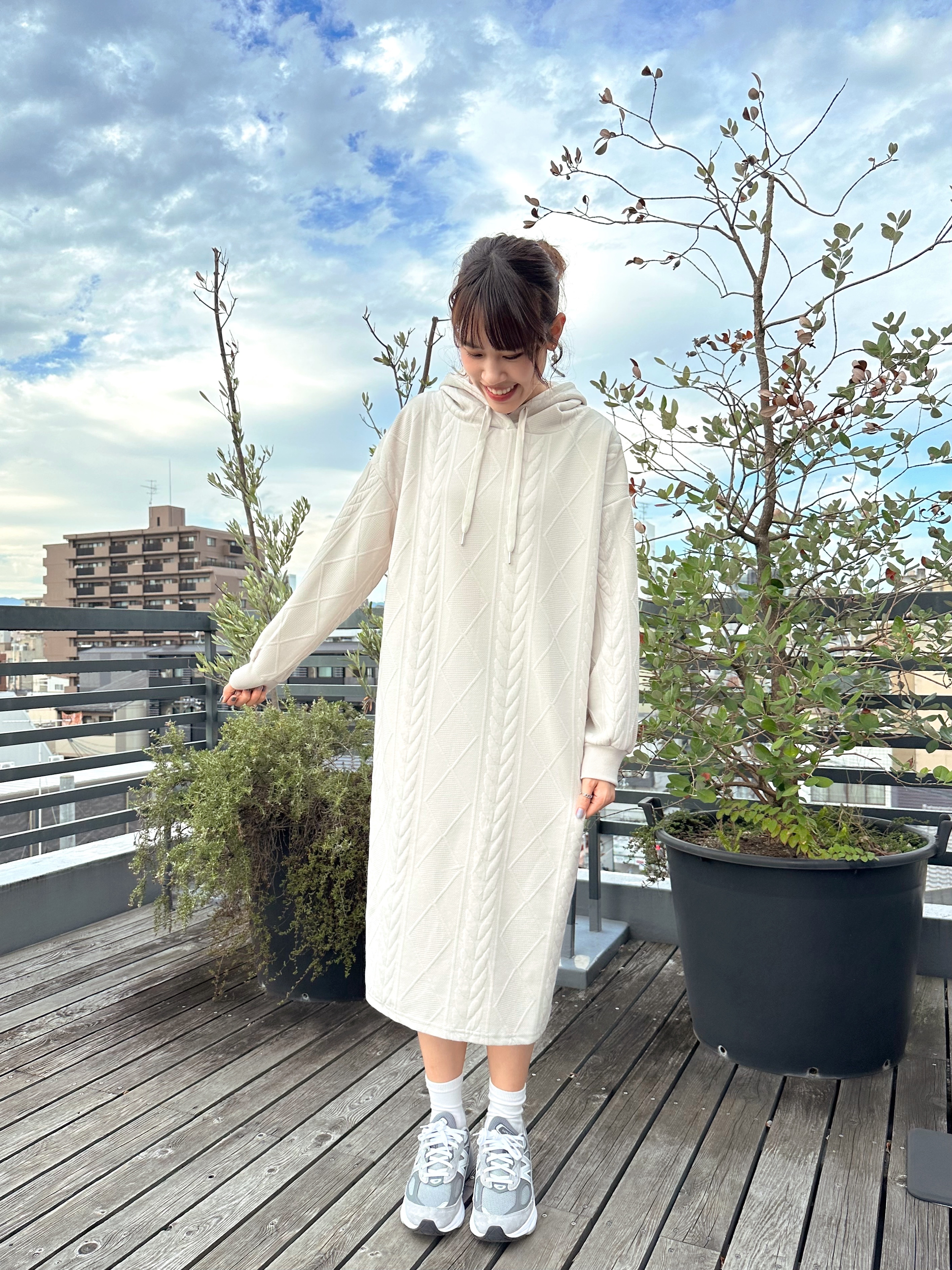 連帽壓花衛衣連身裙