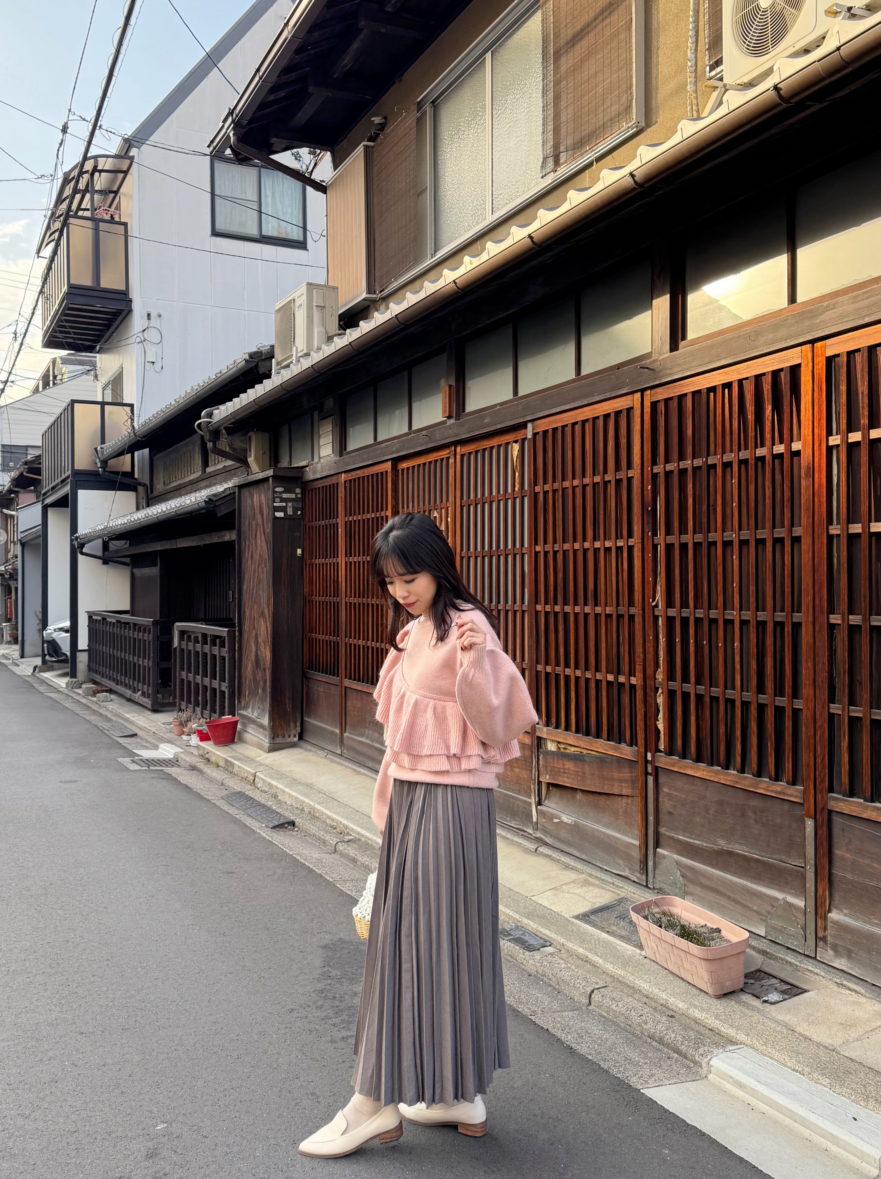 4色•波浪斜邊冷衫