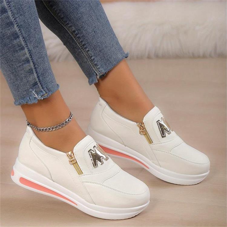 Orthopedic sneakers with a relaxed platform to attract women