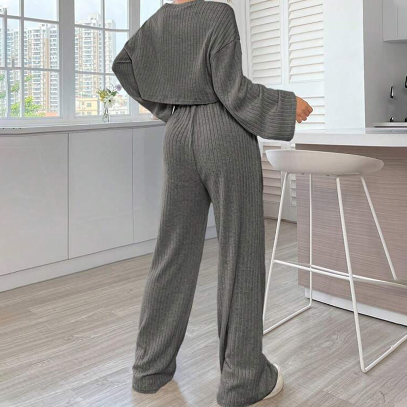 بدلة متماسكة للسيدات