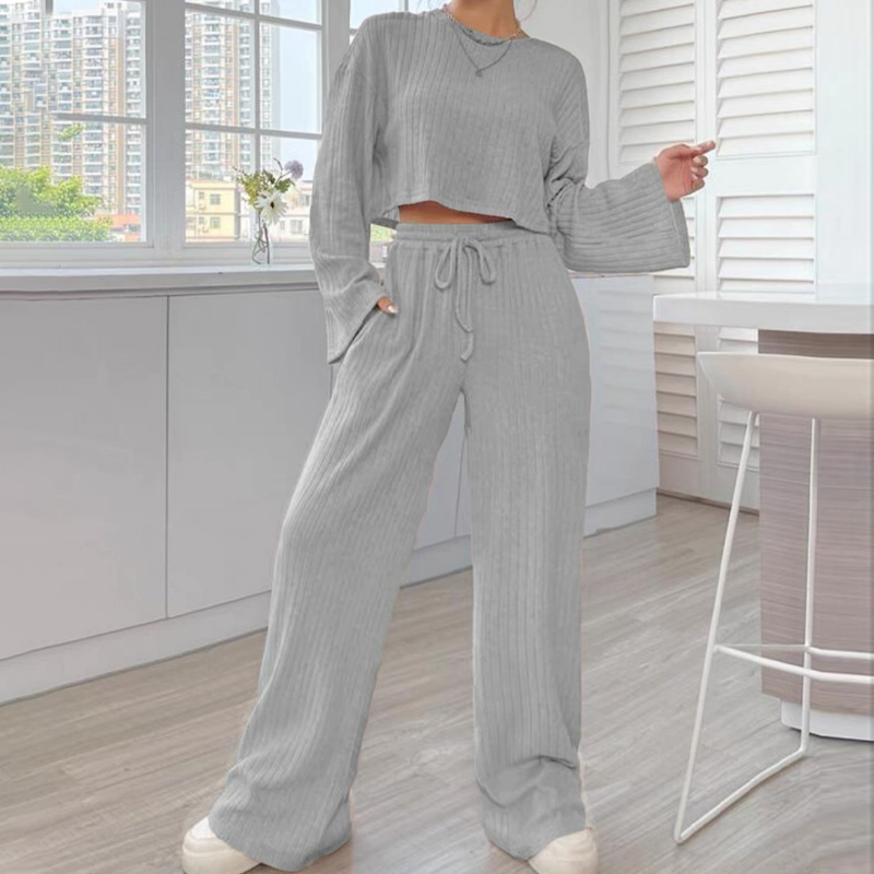 بدلة متماسكة للسيدات