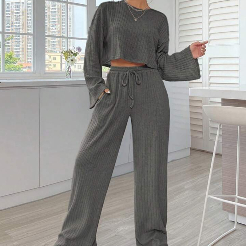 بدلة متماسكة للسيدات