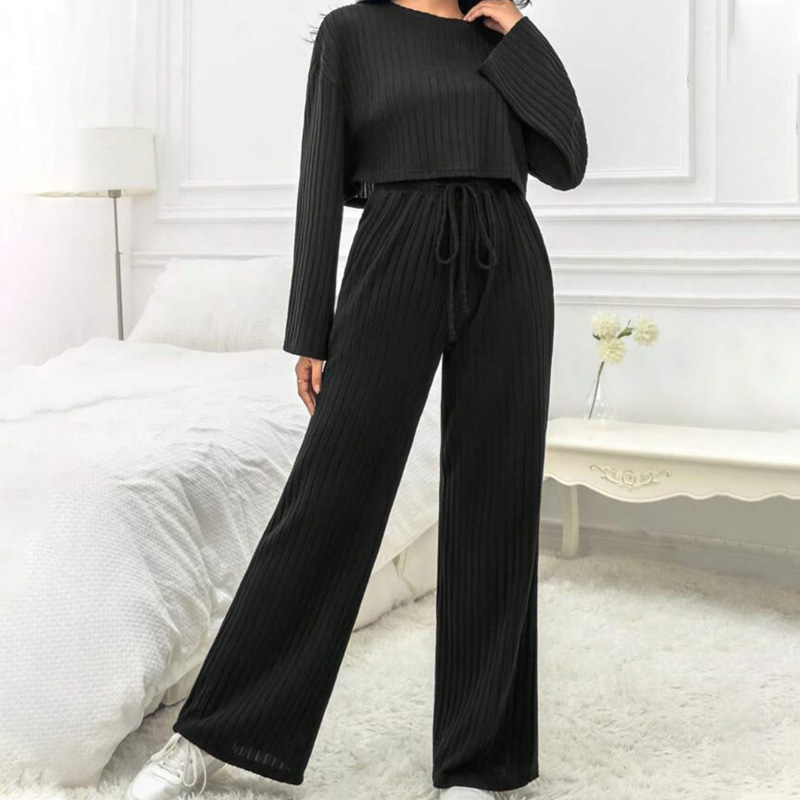 بدلة متماسكة للسيدات